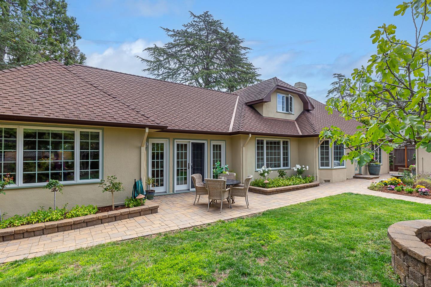 San Mateo, California, 94402, United States, 5 Bedrooms Bedrooms, ,4 BathroomsBathrooms,Residential,For Sale,1901144