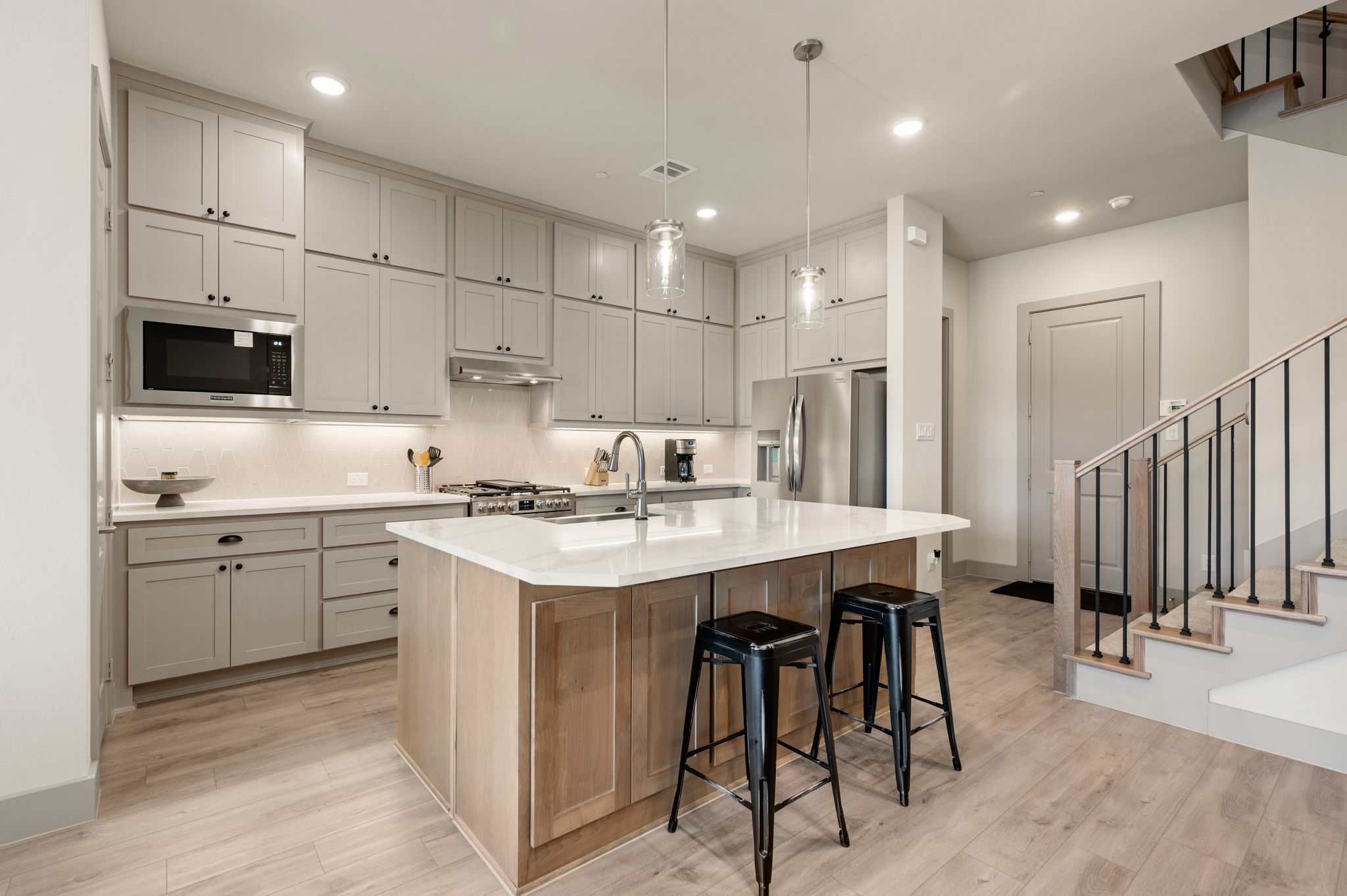  Modern Luxury Meets Effortless Living at The Abbey At Mercer Crossing - 物件實景