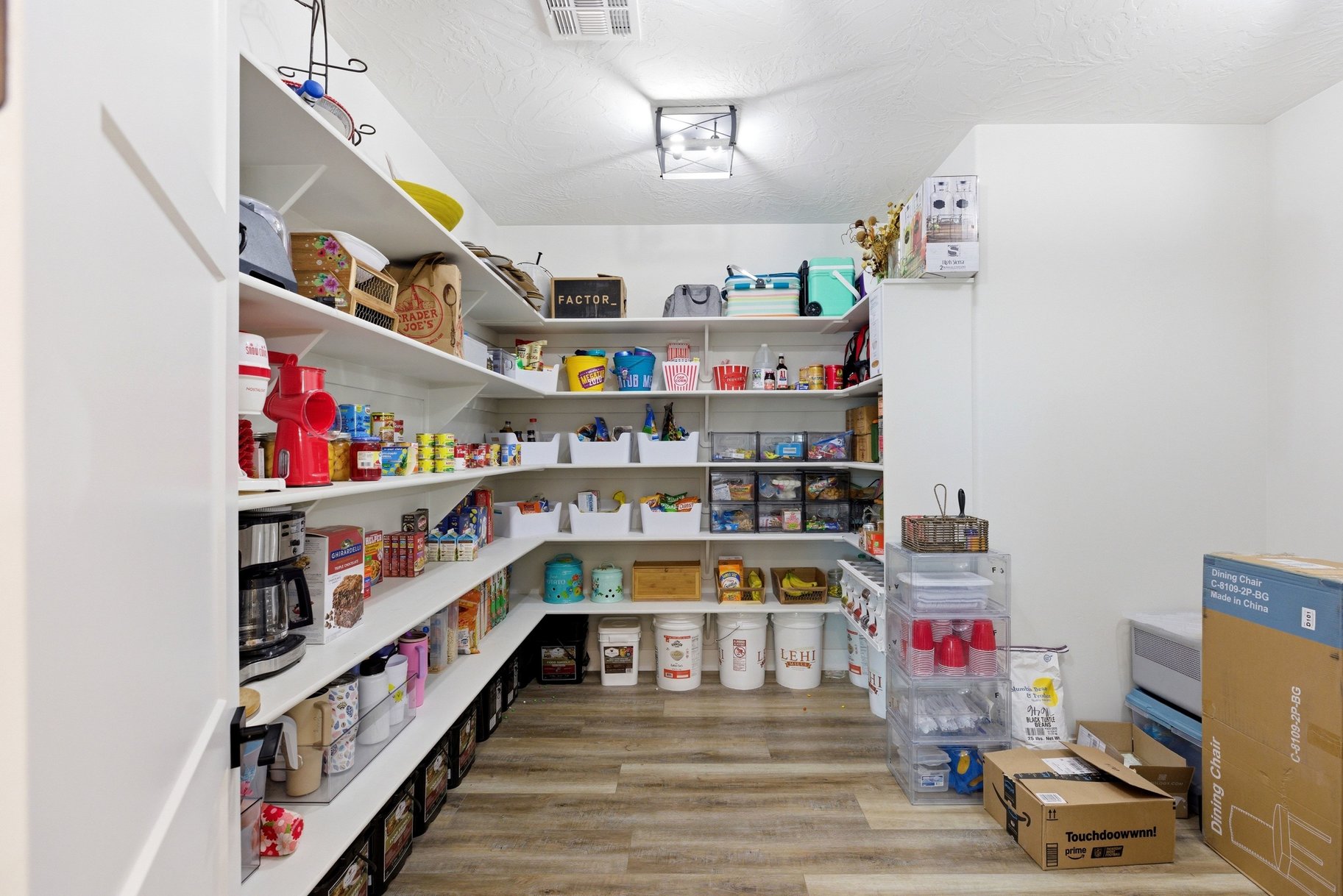  5 Acres • Two Homes In One • Horse Property With Flexible Living Options - 物件實景