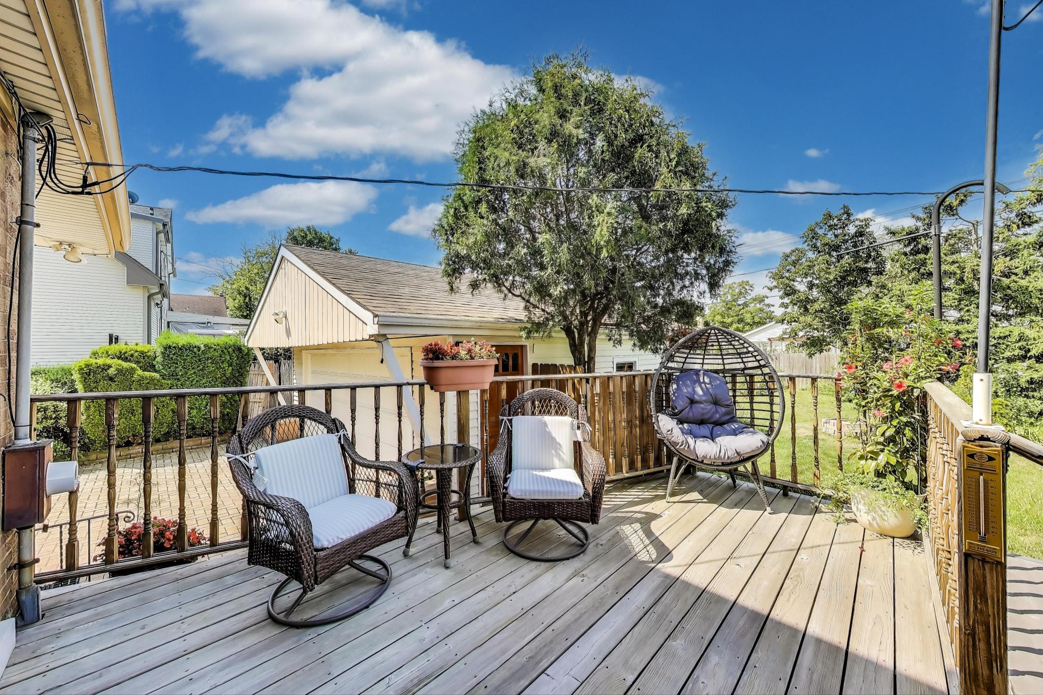 Harwood Heights, Illinois, 60706, United States, 2 Bedrooms Bedrooms, ,Residential,For Sale,1928738