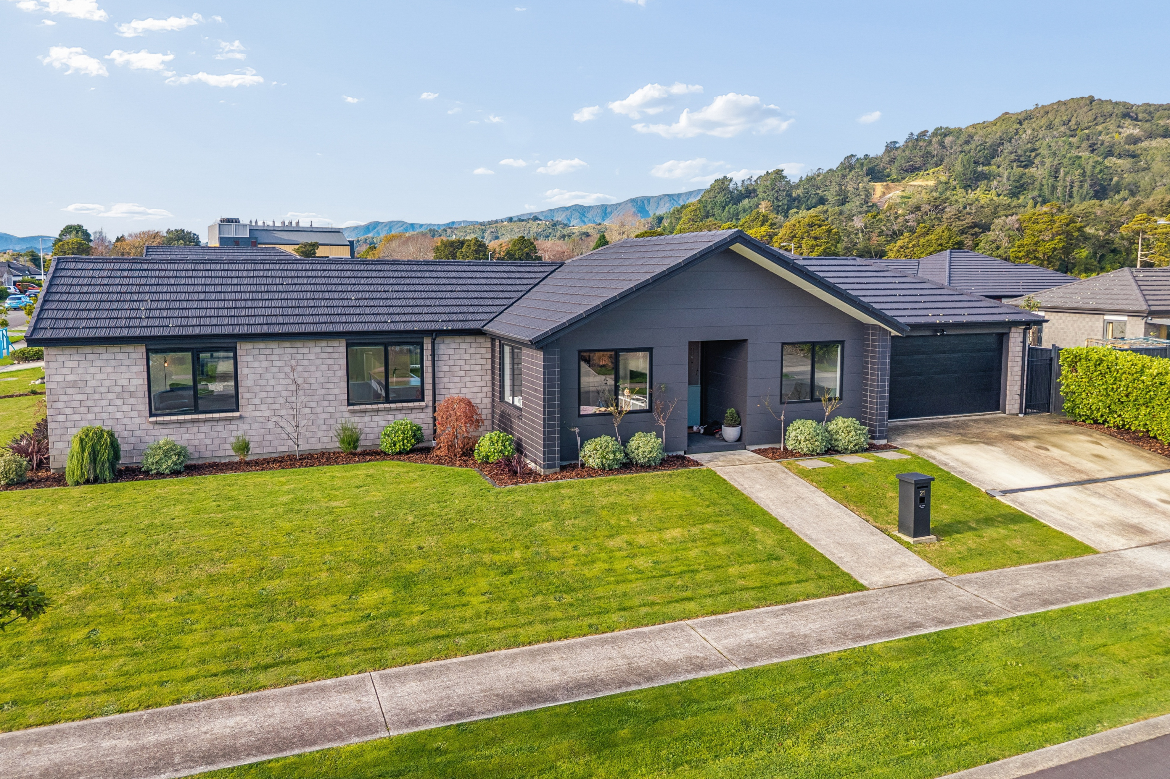  21 Te Kaeaea Crescent, Wallaceville, Upper Hutt - 物件實景