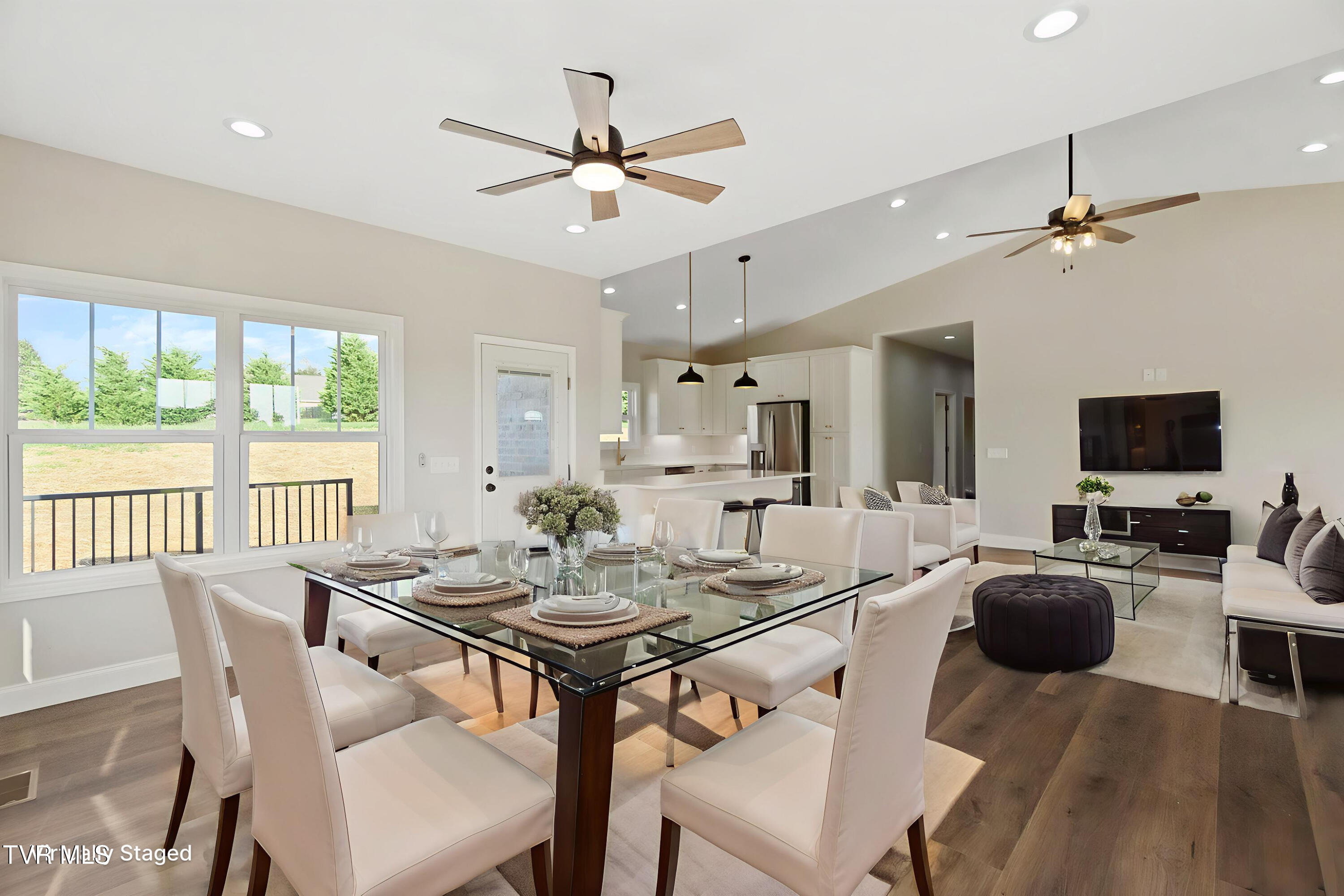 Greeneville, Tennessee, 37745, United States, 3 Bedrooms Bedrooms, ,2 BathroomsBathrooms,Residential,For Sale,1984464