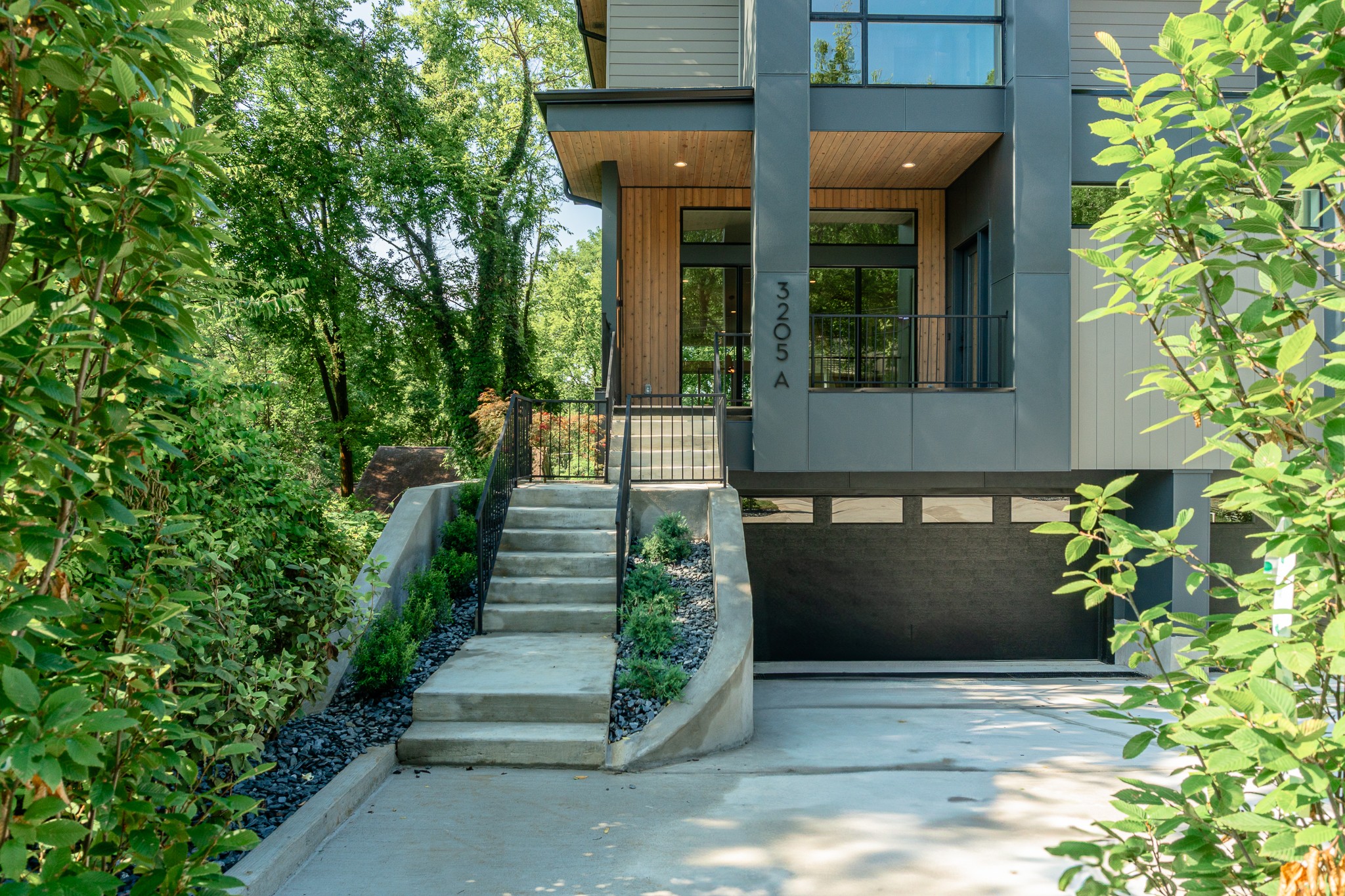 Nashville, Tennessee, 37212, United States, 4 Bedrooms Bedrooms, ,4 BathroomsBathrooms,Residential,For Sale,1792994