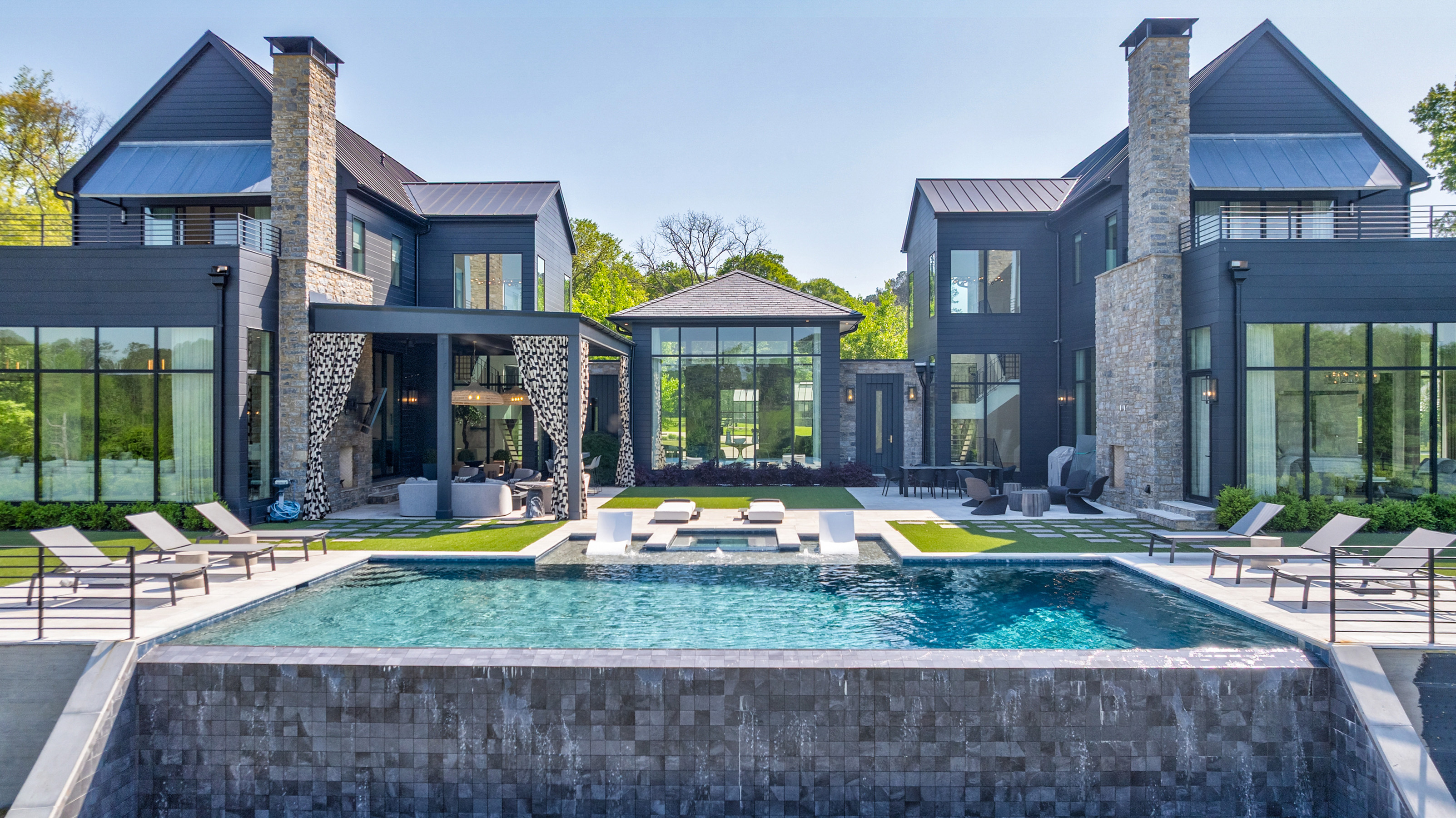  Stunning Milton Estate with Barn and Greenhouse on 50+/- Private Acres - 物件實景