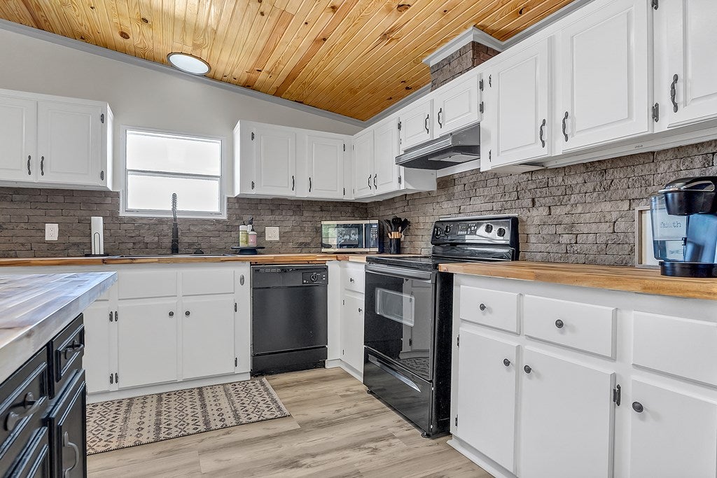 Cobb, Georgia, 31015, United States, 3 Bedrooms Bedrooms, ,2 BathroomsBathrooms,Residential,For Sale,1993846