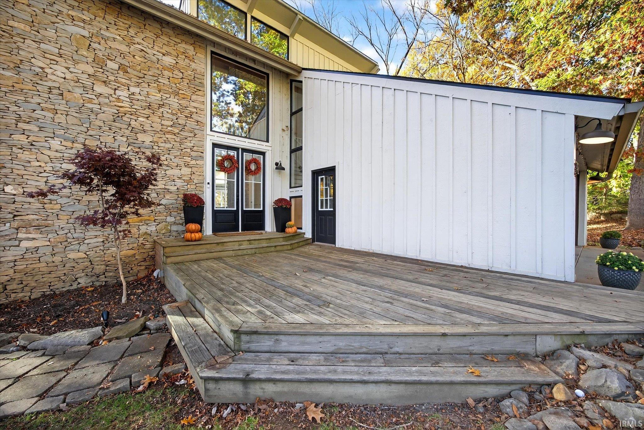 Bloomington, Indiana, 47401, United States, 4 Bedrooms Bedrooms, ,4 BathroomsBathrooms,Residential,For Sale,1988549