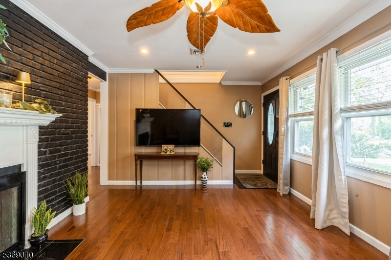 Rahway City, New Jersey, 07065, United States, 3 Bedrooms Bedrooms, ,2 BathroomsBathrooms,Residential,For Sale,1883212