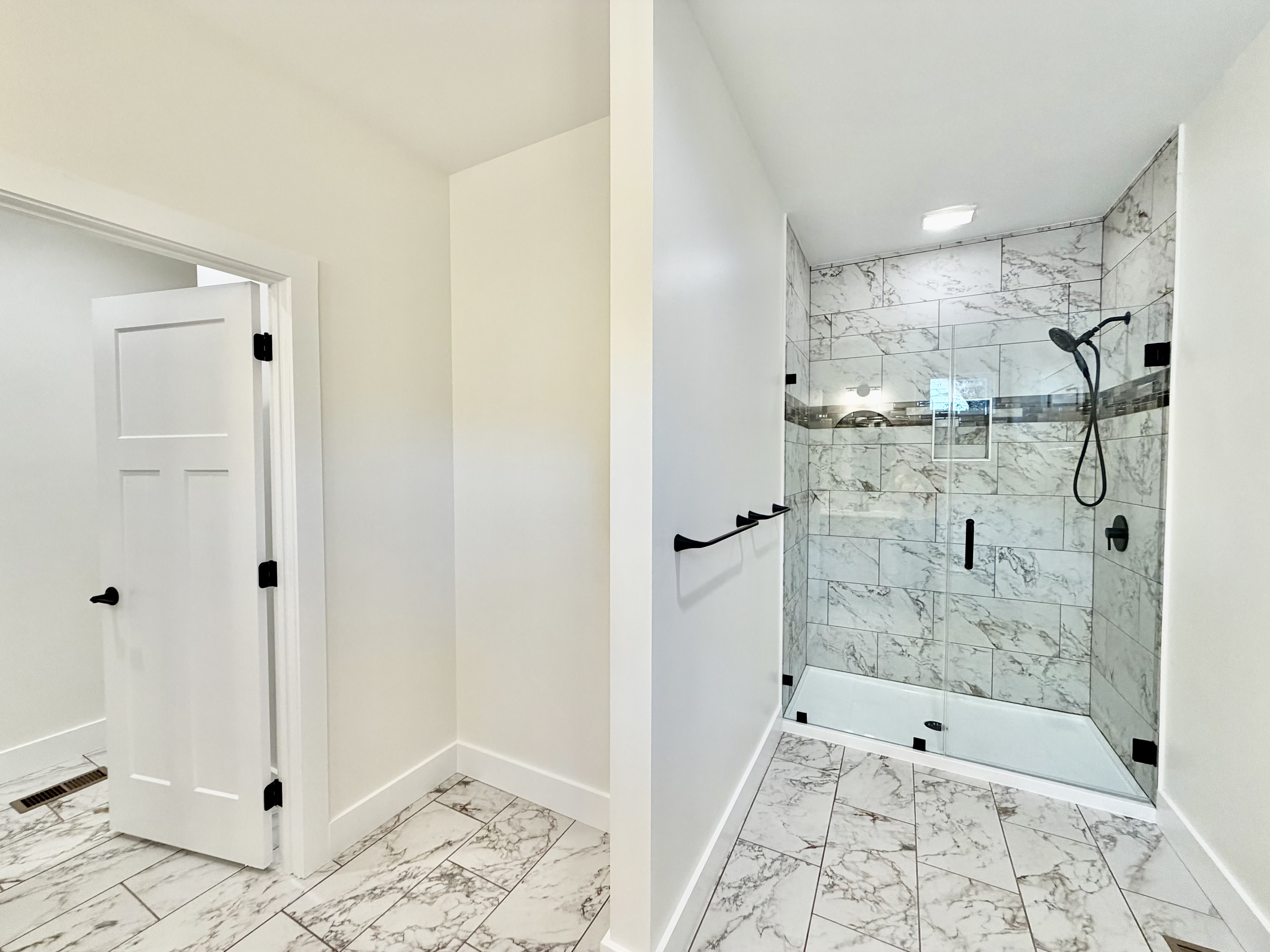 Mars Hill, North Carolina, 28754, United States, 3 Bedrooms Bedrooms, ,3 BathroomsBathrooms,Residential,For Sale,1984303