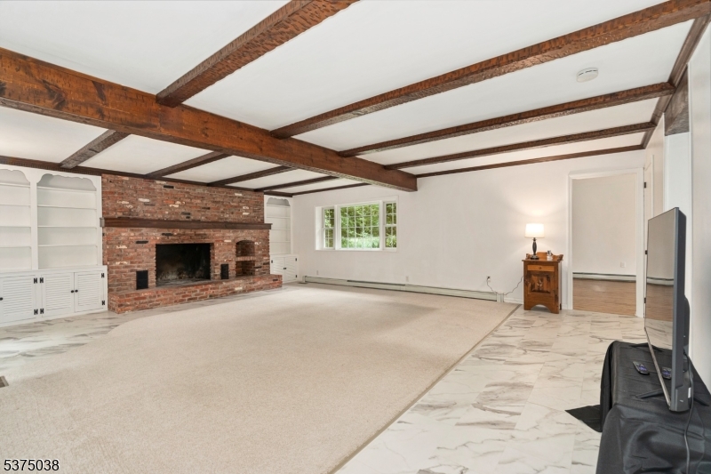 Parsippany-Troy Hills Twp., New Jersey, 07950, United States, 4 Bedrooms Bedrooms, ,3 BathroomsBathrooms,Residential,For Sale,1906733