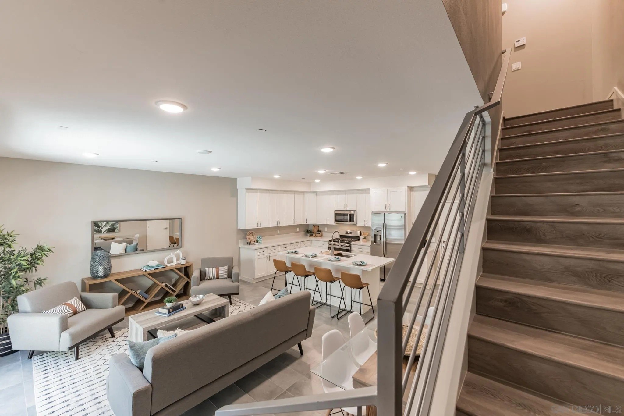 Vista, California, 92084, United States, 90 Bedrooms Bedrooms, ,112 BathroomsBathrooms,Residential,For Sale,1902308