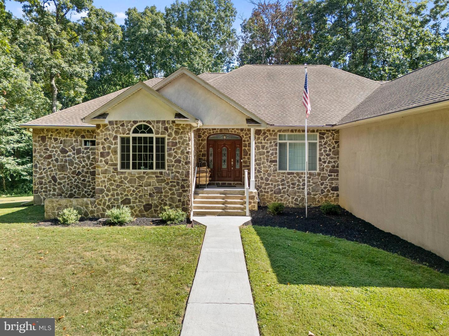 Spring Grove, Pennsylvania, 17362, United States, 3 Bedrooms Bedrooms, ,3 BathroomsBathrooms,Residential,For Sale,1827920