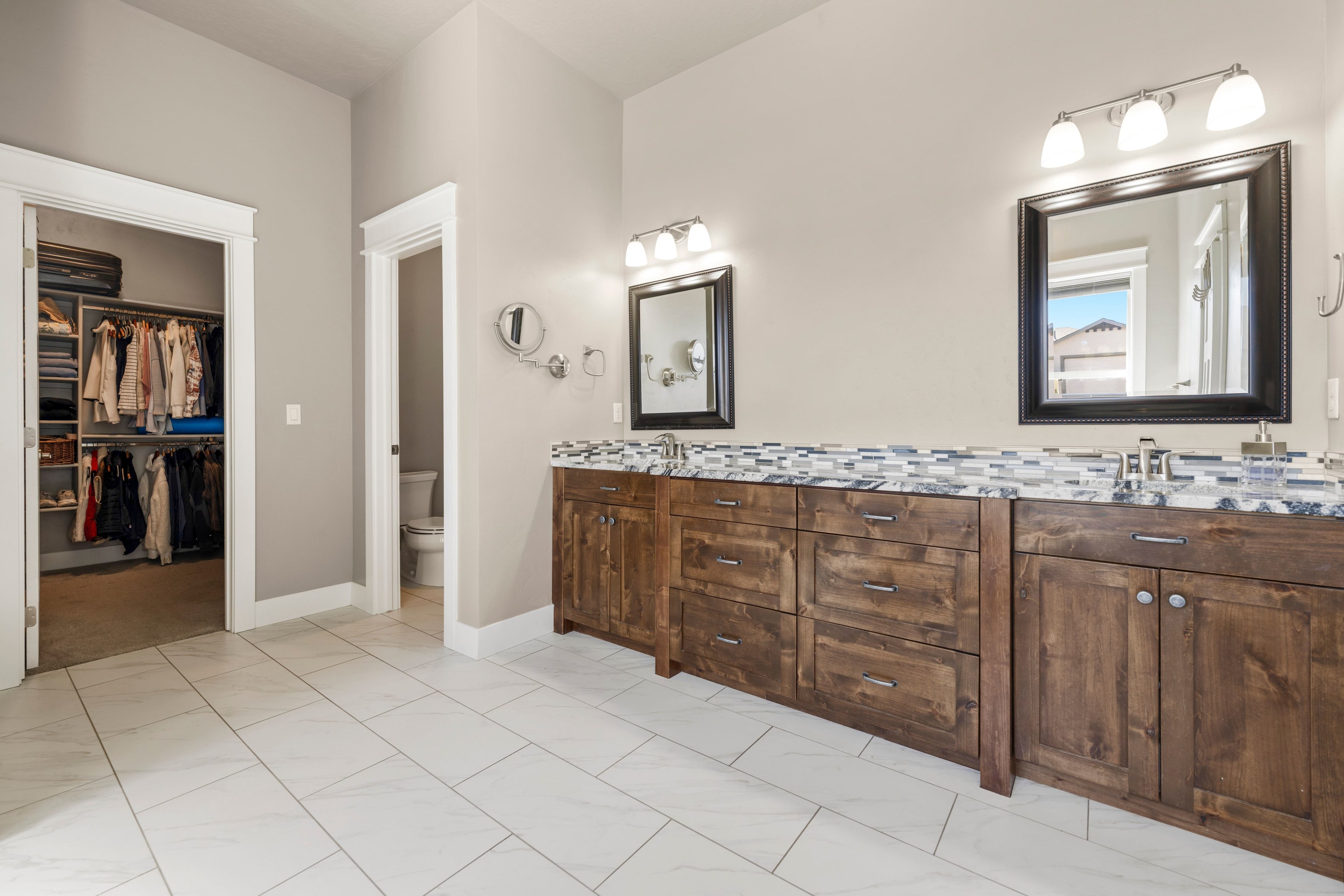  Seclusion, Space & a Certain Kind of Style - Single-Level Living at Its Finest - 物件實景