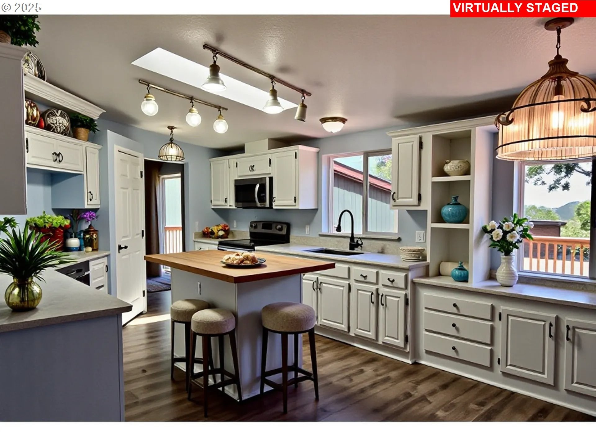 Gold Beach, Oregon, 97444, United States, 3 Bedrooms Bedrooms, ,3 BathroomsBathrooms,Residential,For Sale,1975085