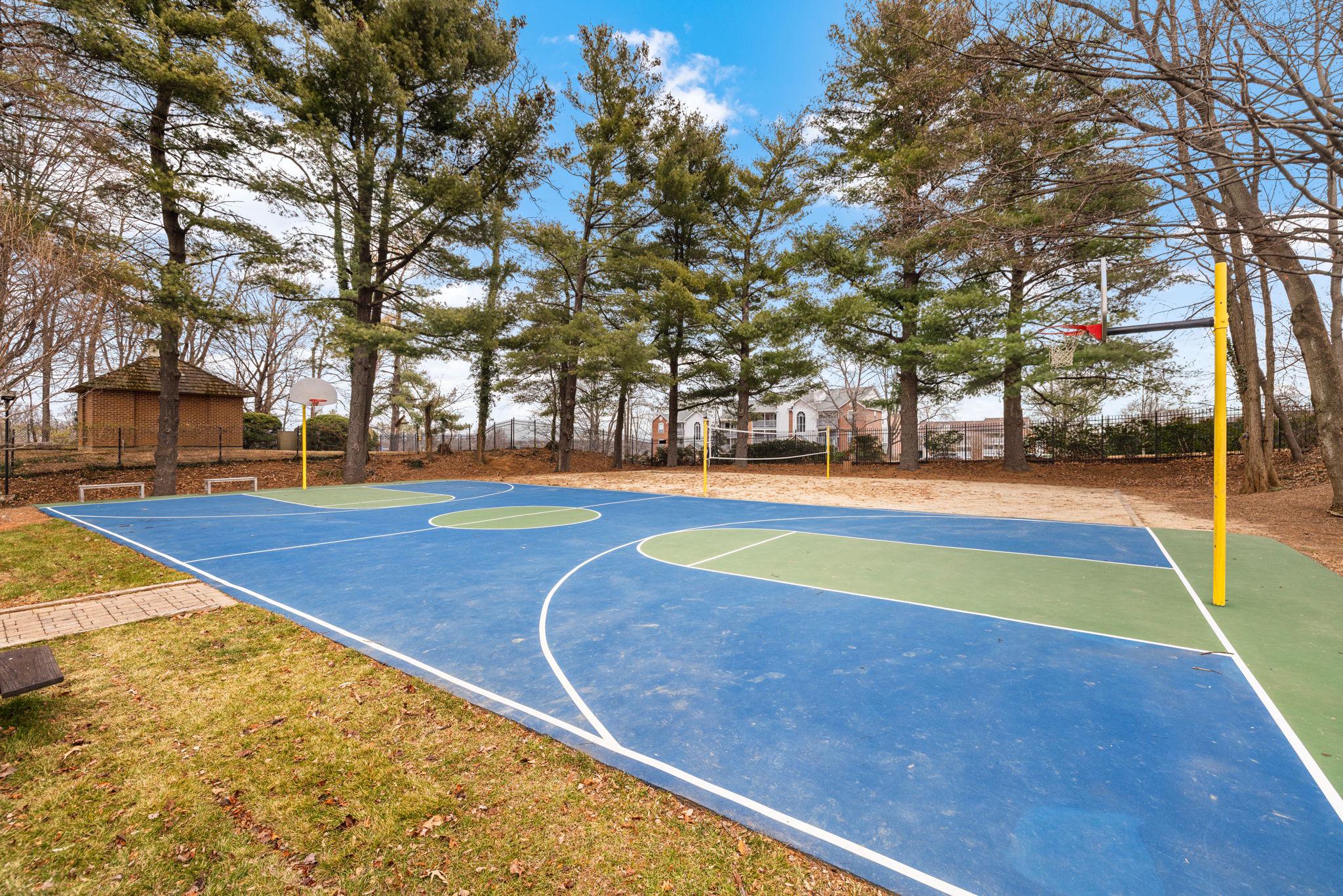  8370 Greensboro Drive, Mclean, VA, 22102 - 物件實景