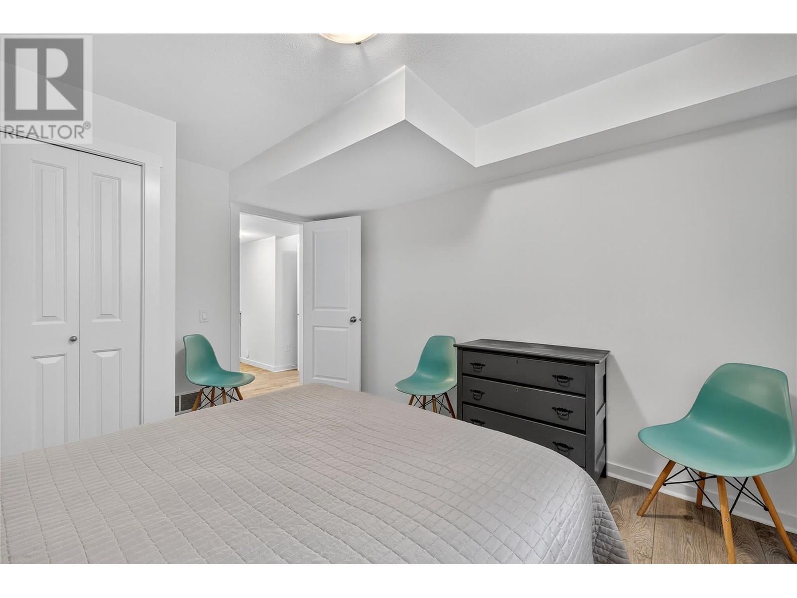 KELOWNA, British Columbia, V1W 4X9, CA, 4 Bedrooms Bedrooms, ,3 BathroomsBathrooms,Residential,For Sale,1898520