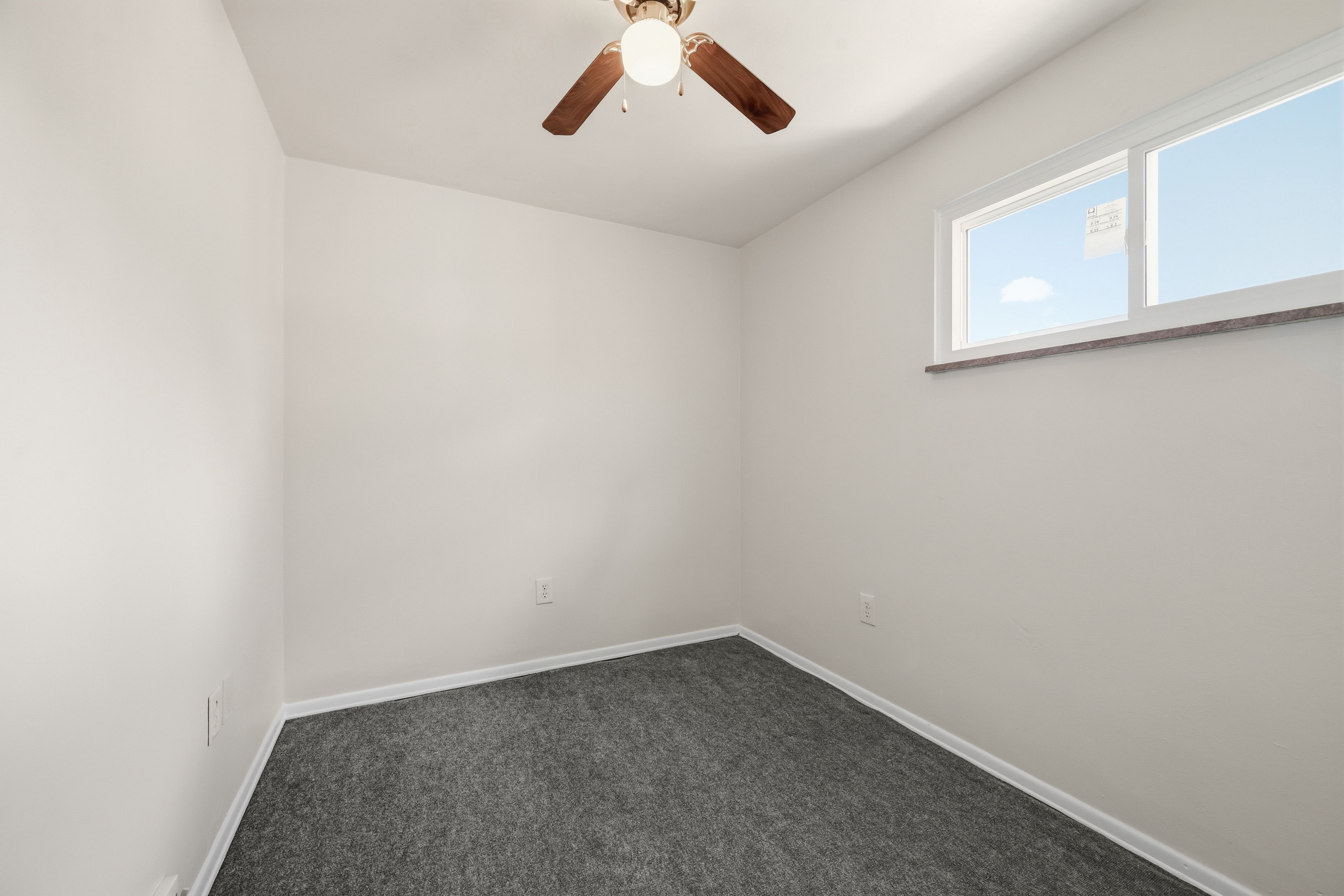  73 Clifford Drive, Pittsburgh, PA 15220 - 物件實景