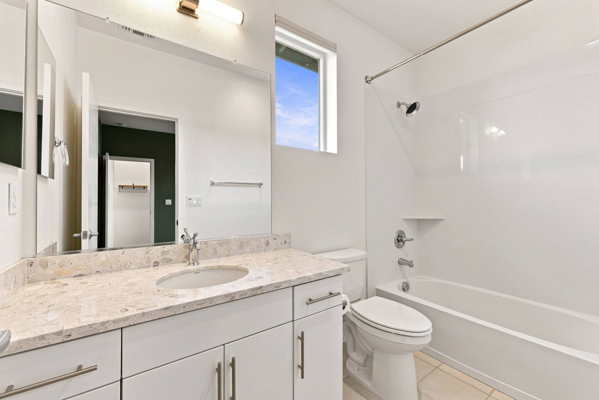  453 Crate Avenue, Sacramento, CA 95818 - 物件實景