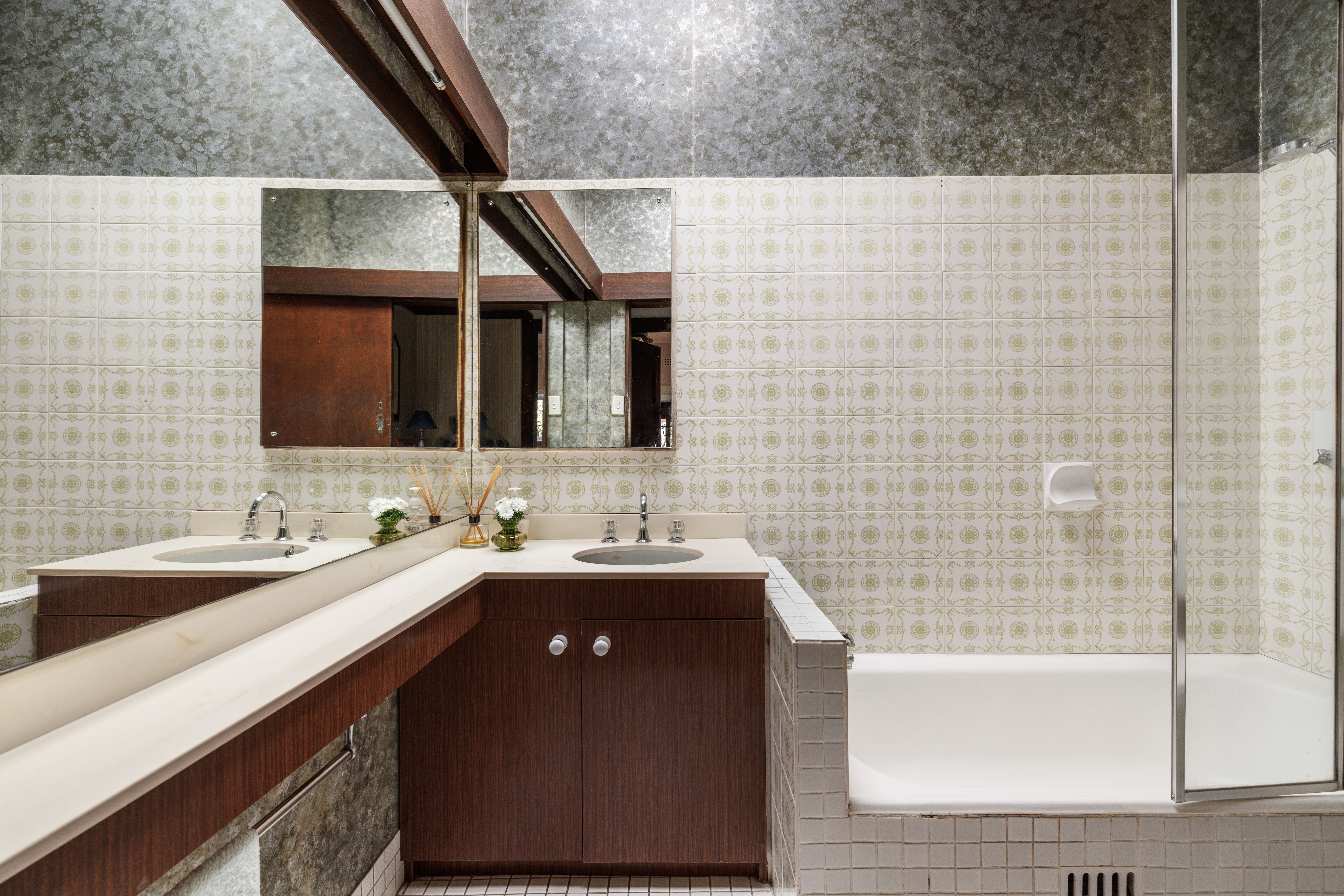  Grand c1920s Family Home on 643sqm Parcel with Exciting Potential - 物件實景