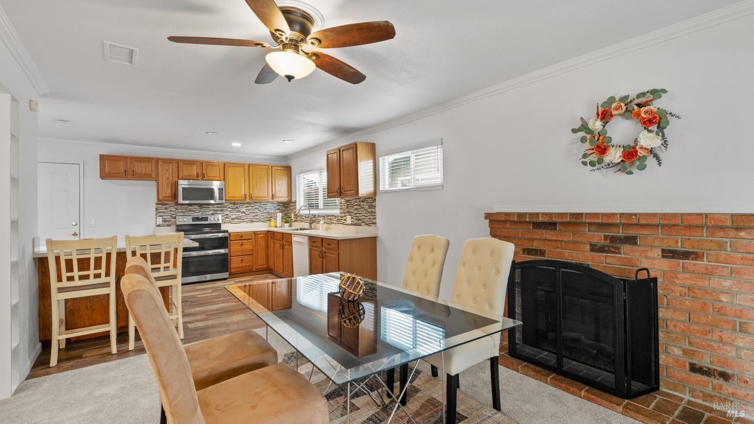 Vacaville, California, 95687, United States, 4 Bedrooms Bedrooms, ,2 BathroomsBathrooms,Residential,For Sale,1957766