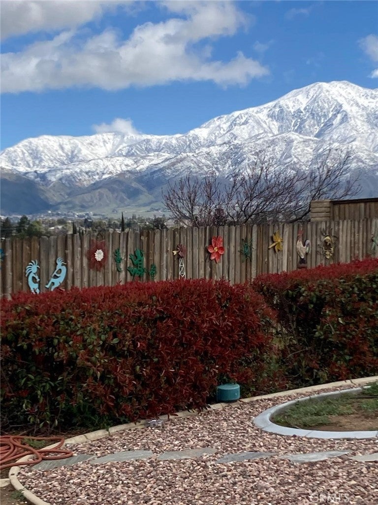 Yucaipa, California, 92399, United States, 3 Bedrooms Bedrooms, ,3 BathroomsBathrooms,Residential,For Sale,1981591