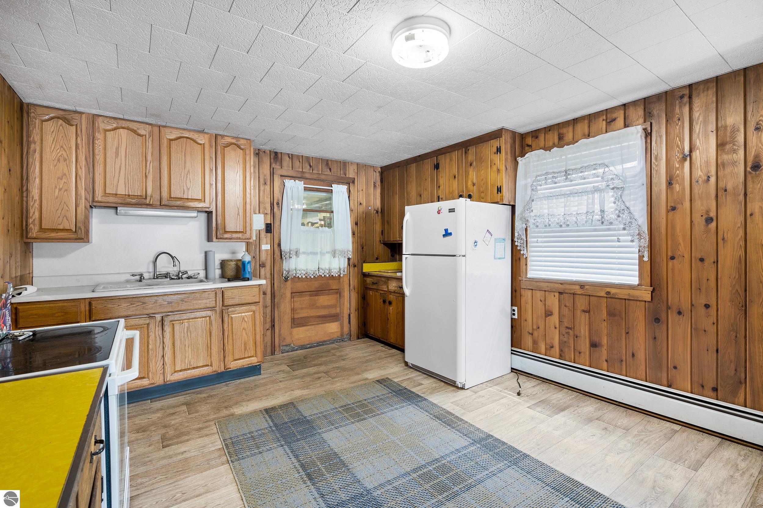 Bellaire, Michigan, 49615, United States, 2 Bedrooms Bedrooms, ,Residential,For Sale,1850321
