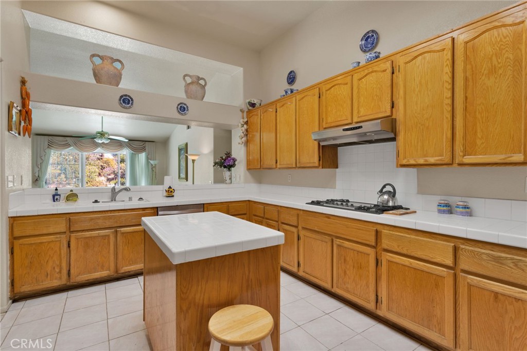 Apple Valley, California, 92308, United States, 5 Bedrooms Bedrooms, ,4 BathroomsBathrooms,Residential,For Sale,1941595