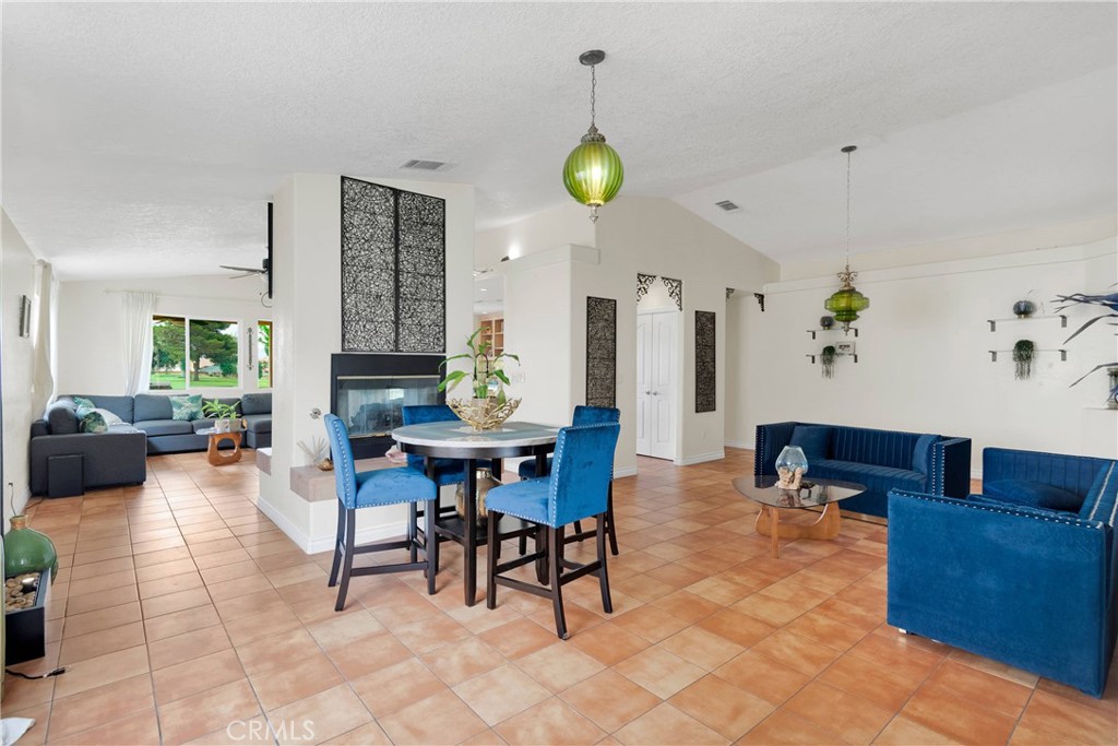 Victorville, California, 92395, United States, 4 Bedrooms Bedrooms, ,2 BathroomsBathrooms,Residential,For Sale,1927294