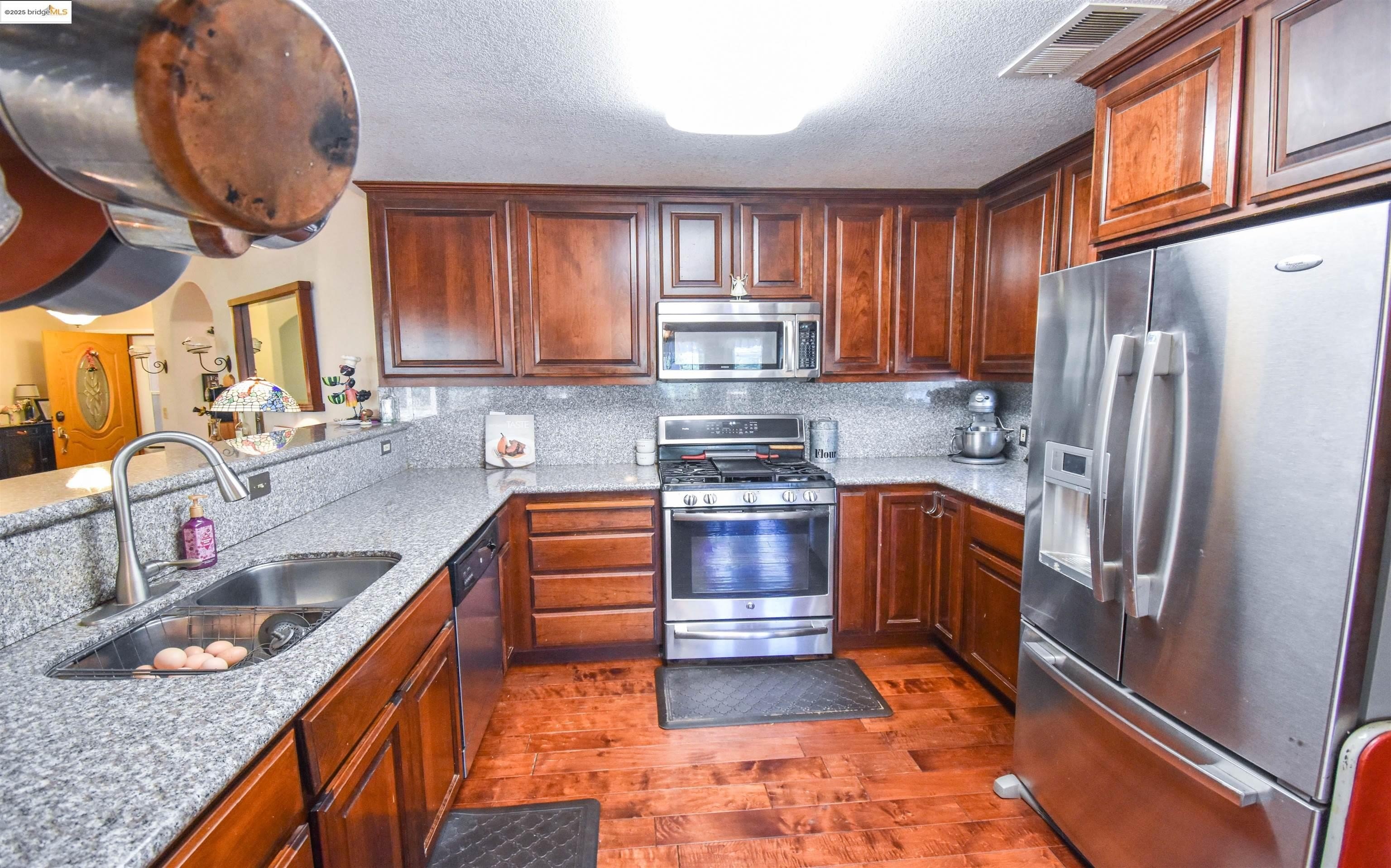 Jamestown, California, 95327, United States, 3 Bedrooms Bedrooms, ,2 BathroomsBathrooms,Residential,For Sale,1828112