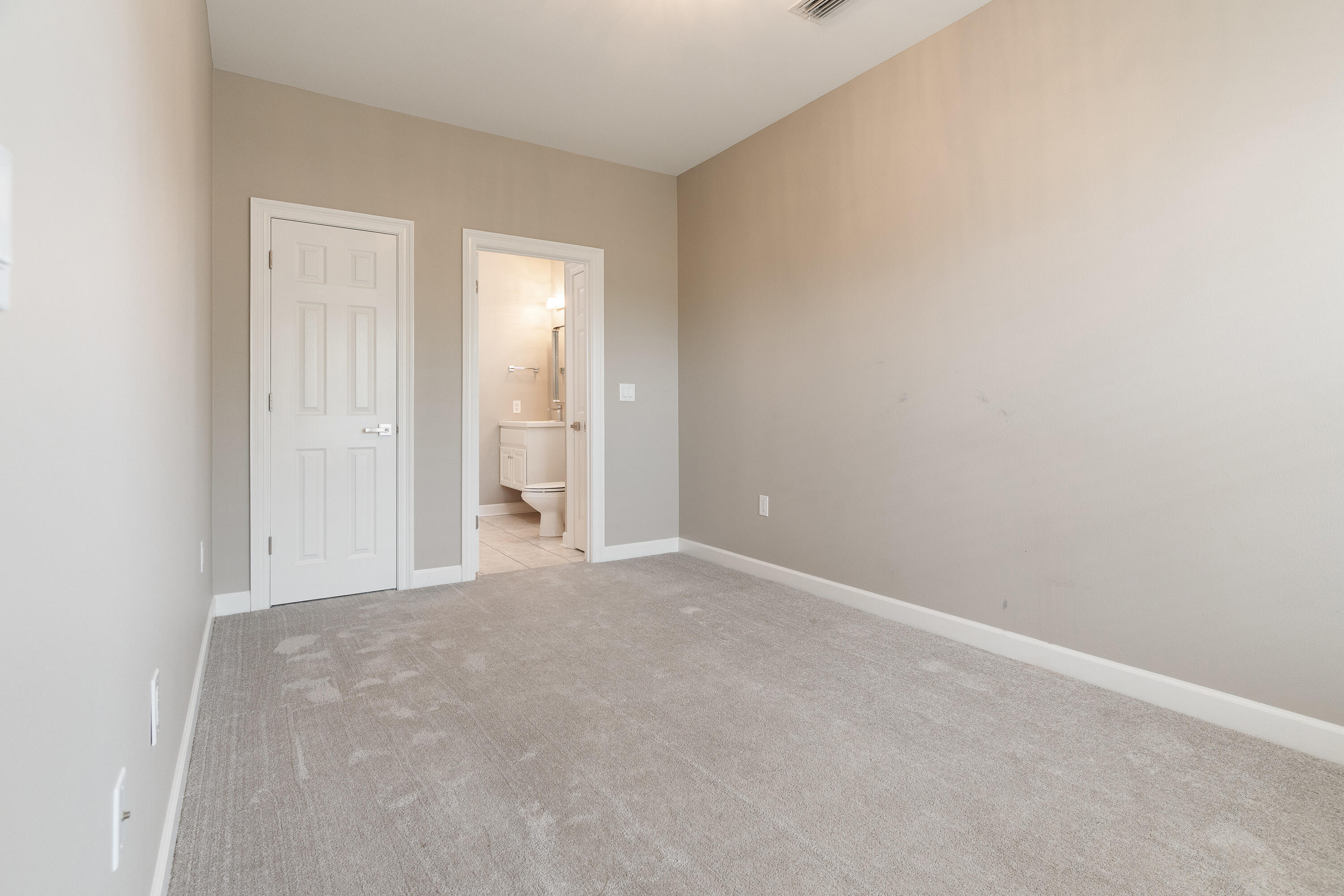 Fort Walton Beach, Florida, 32547, United States, 3 Bedrooms Bedrooms, ,4 BathroomsBathrooms,Residential,For Sale,1849777