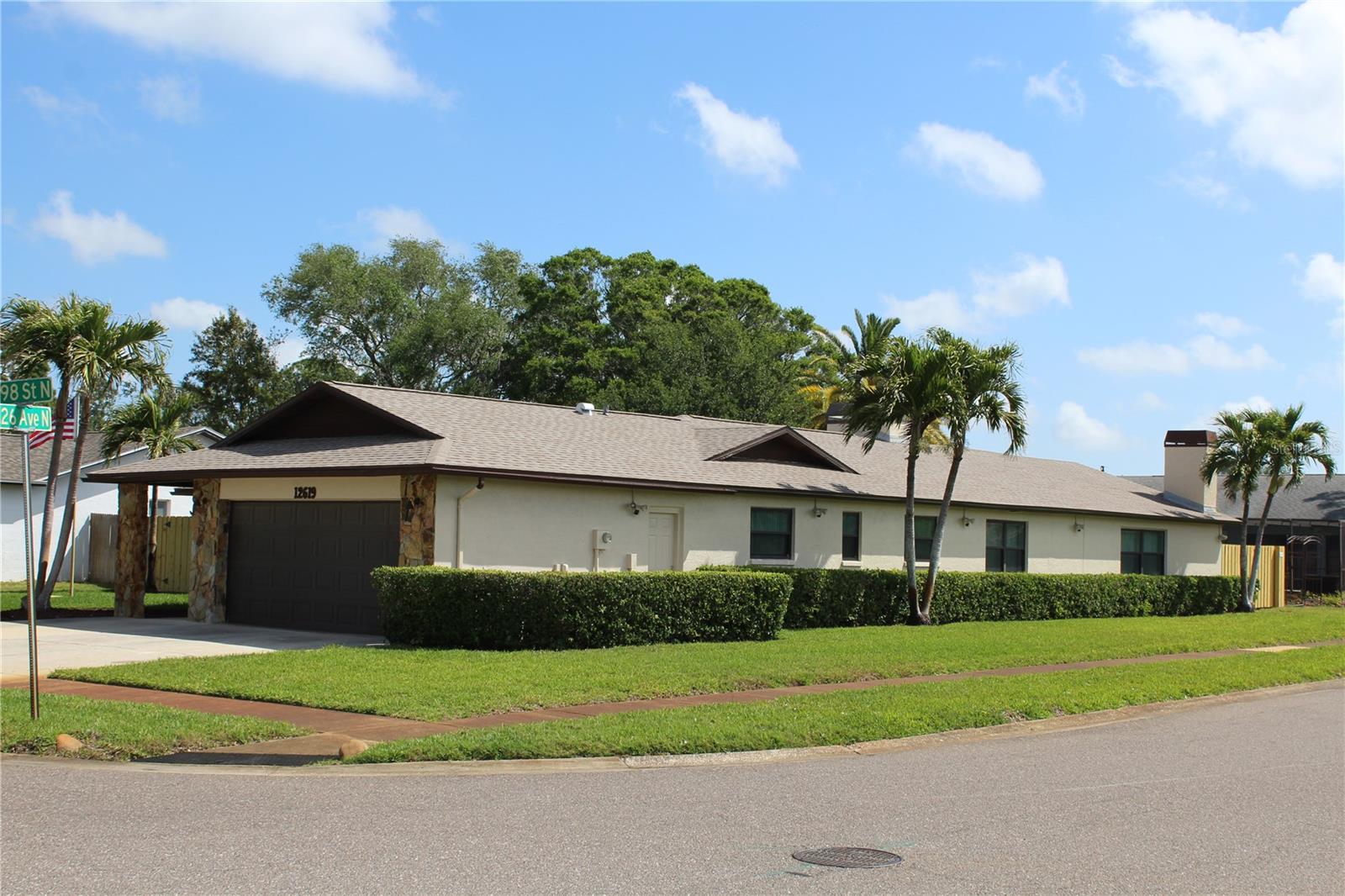 Largo, Florida, 33773, United States, 3 Bedrooms Bedrooms, ,2 BathroomsBathrooms,Residential,For Sale,1870302