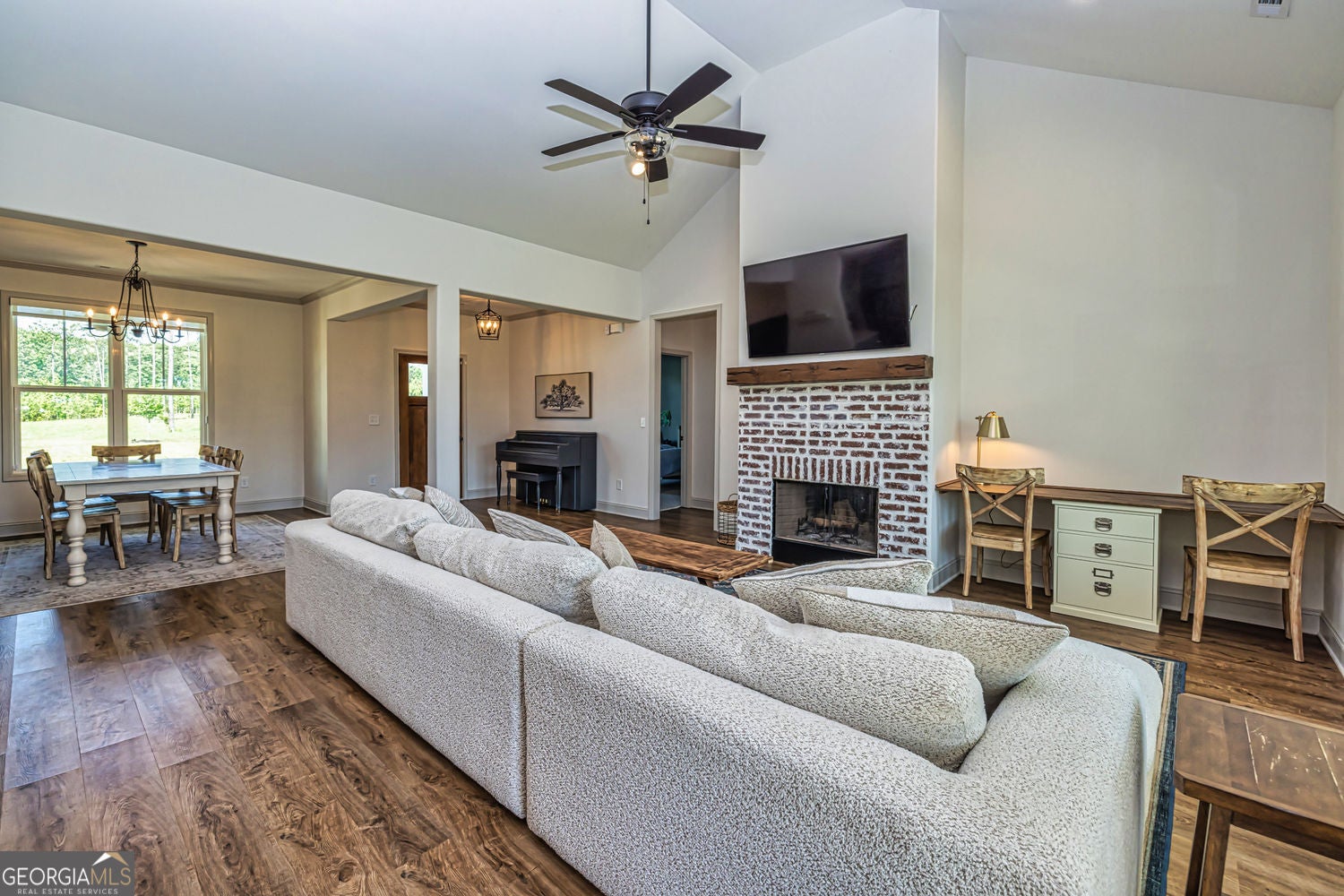 Senoia, Georgia, 30276, United States, 7 Bedrooms Bedrooms, ,6 BathroomsBathrooms,Residential,For Sale,1859097