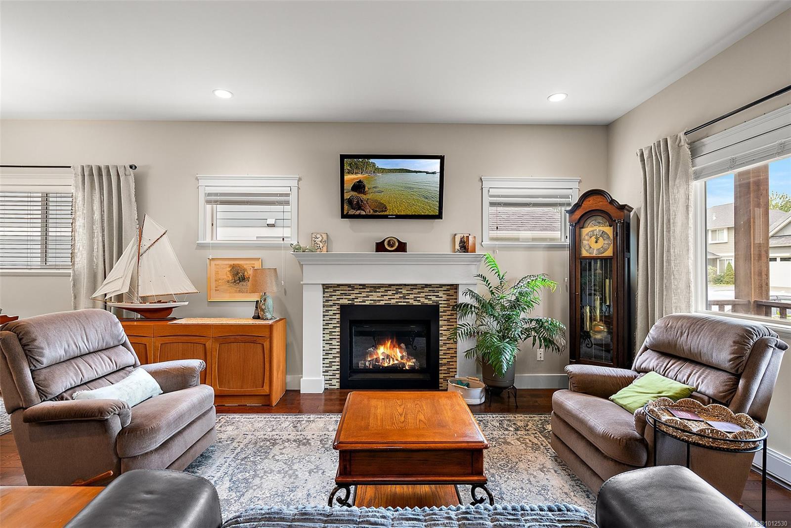 DUNCAN, British Columbia, V9L 0E1, CA, 4 Bedrooms Bedrooms, ,Residential,For Sale,1950209