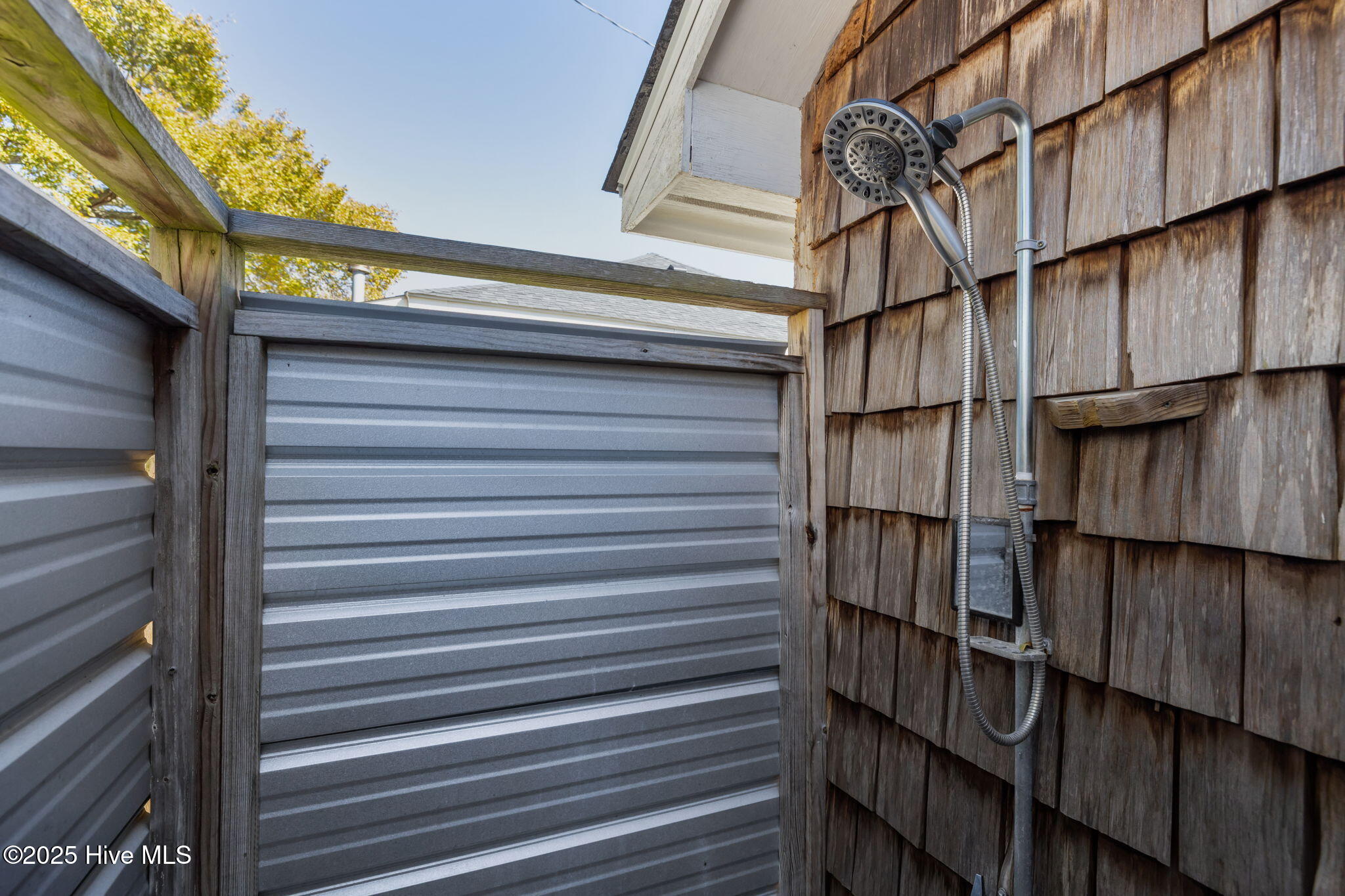 Beaufort, North Carolina, 28516, United States, 3 Bedrooms Bedrooms, ,2 BathroomsBathrooms,Residential,For Sale,1994463