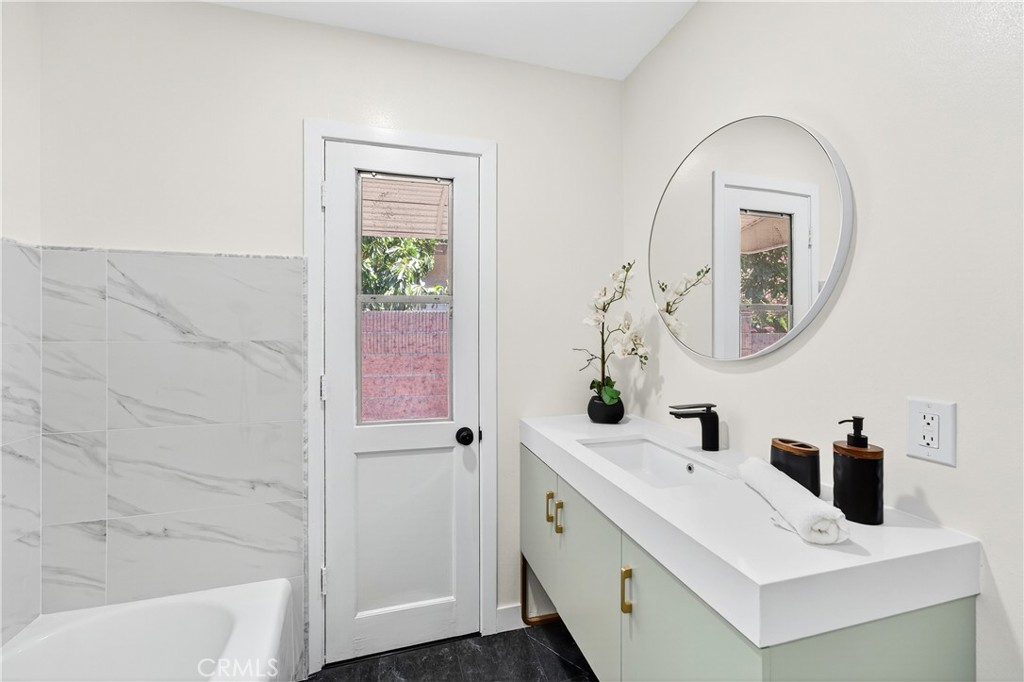 Anaheim, California, 92805, United States, 3 Bedrooms Bedrooms, ,3 BathroomsBathrooms,Residential,For Sale,1927915