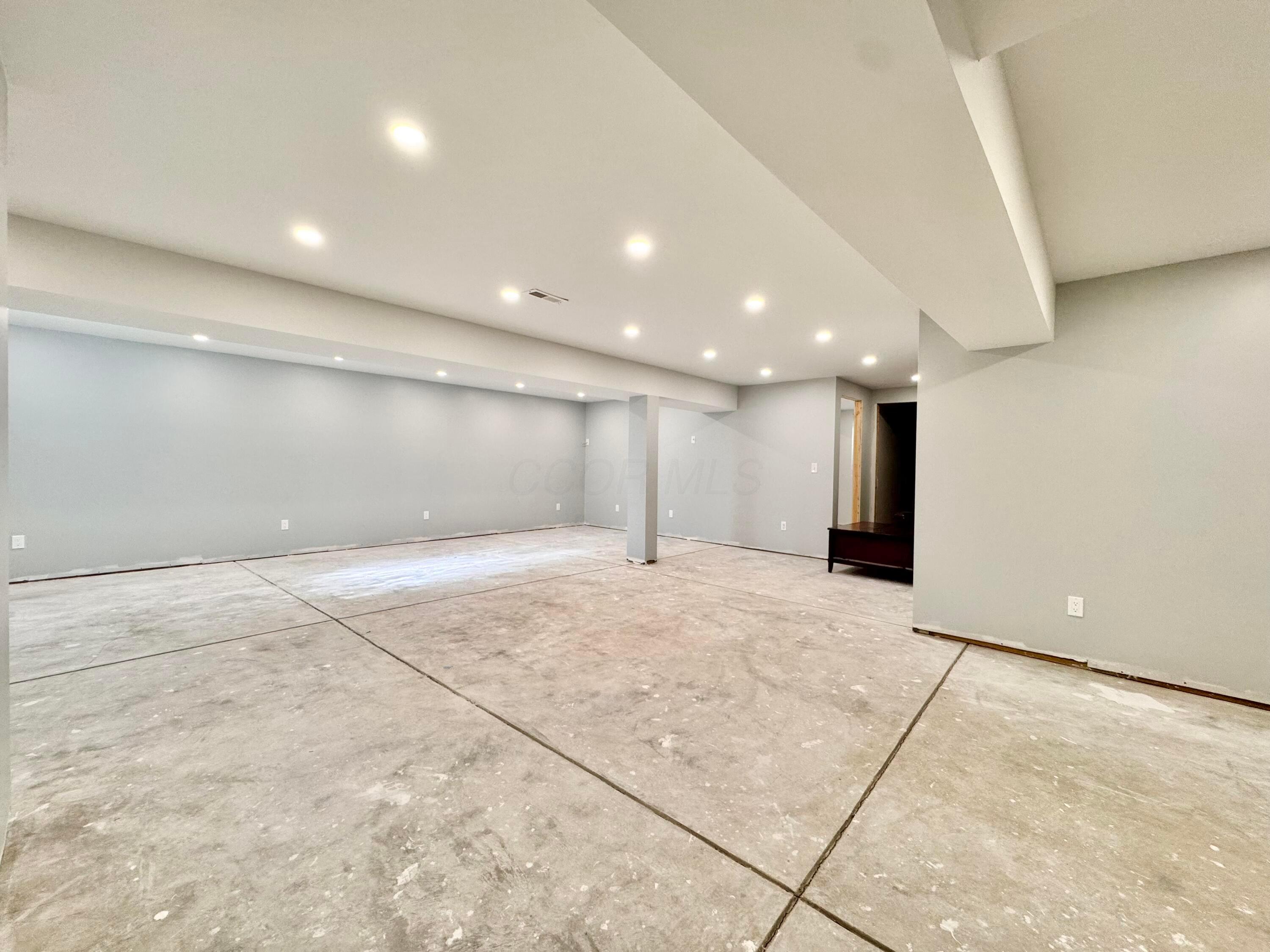 Powell, Ohio, 43065, United States, 3 Bedrooms Bedrooms, ,2 BathroomsBathrooms,Residential,For Sale,1989731