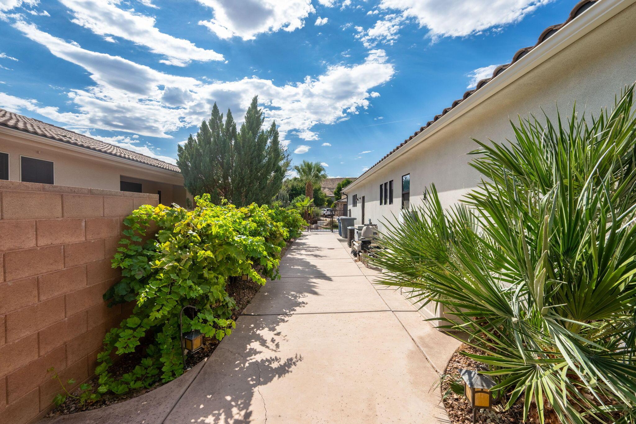 St George, Utah, 84790, United States, 4 Bedrooms Bedrooms, ,3 BathroomsBathrooms,Residential,For Sale,1931400