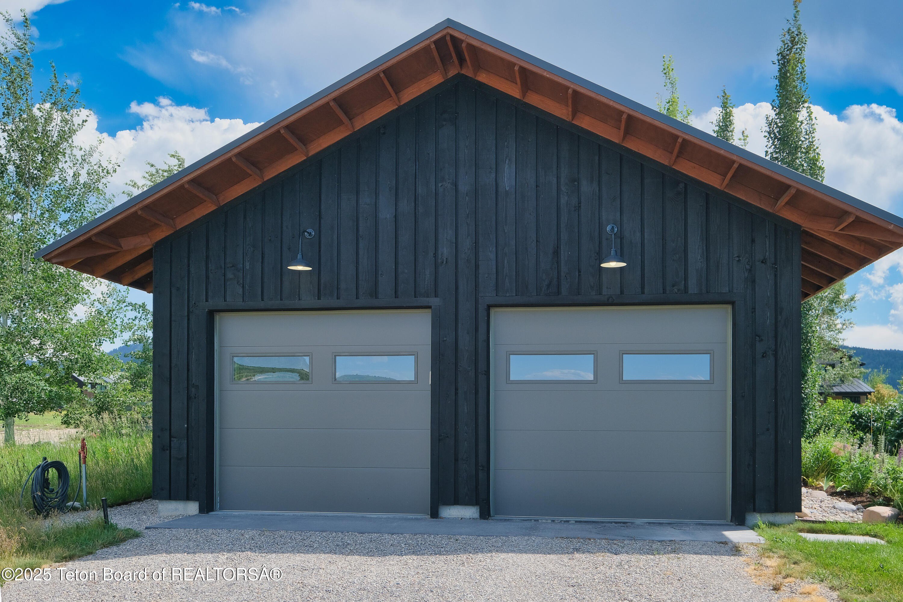 Victor, Idaho, 83455, United States, 4 Bedrooms Bedrooms, ,2 BathroomsBathrooms,Residential,For Sale,1895074