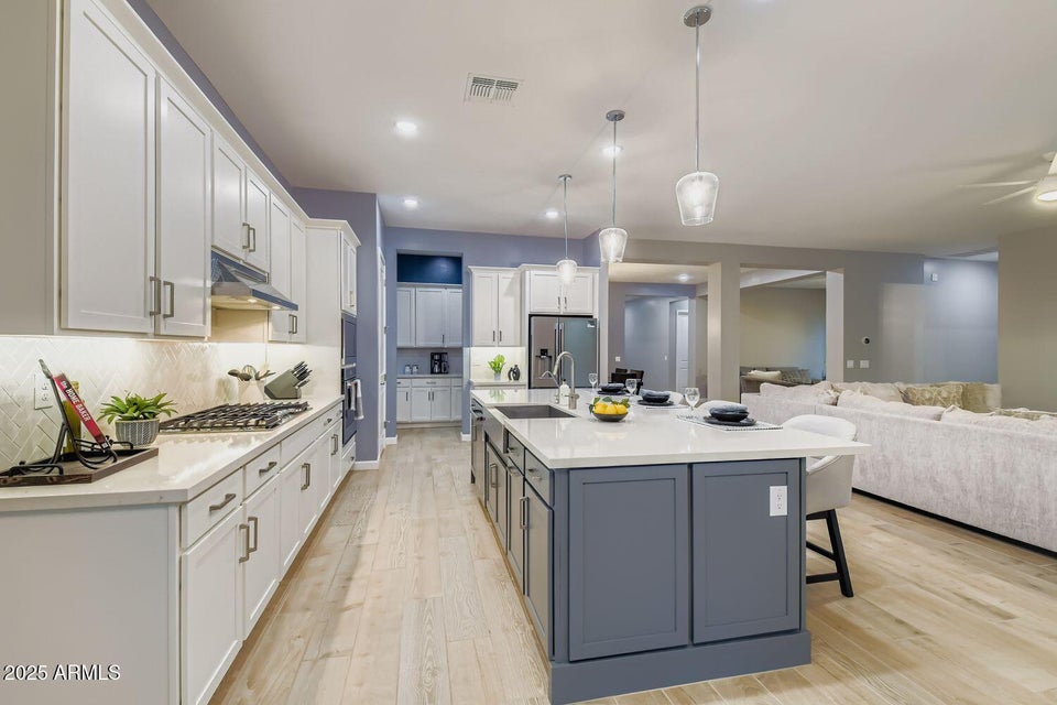 Queen Creek, Arizona, 85142, United States, 3 Bedrooms Bedrooms, ,3 BathroomsBathrooms,Residential,For Sale,1997801