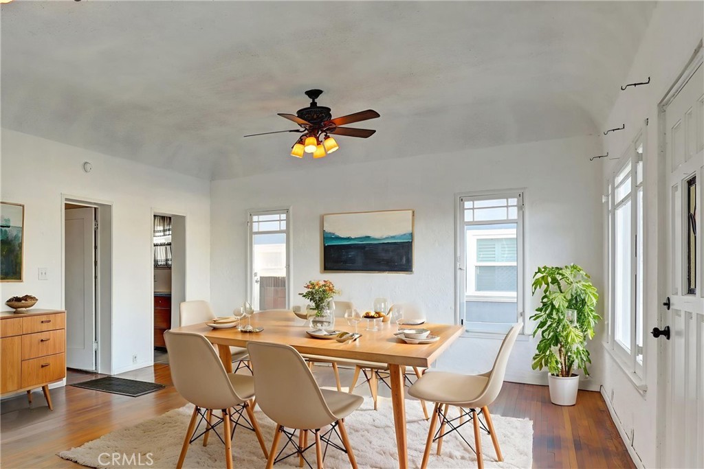 Lakewood, California, 90713, United States, 2 Bedrooms Bedrooms, ,1 BathroomBathrooms,Residential,For Sale,1943590
