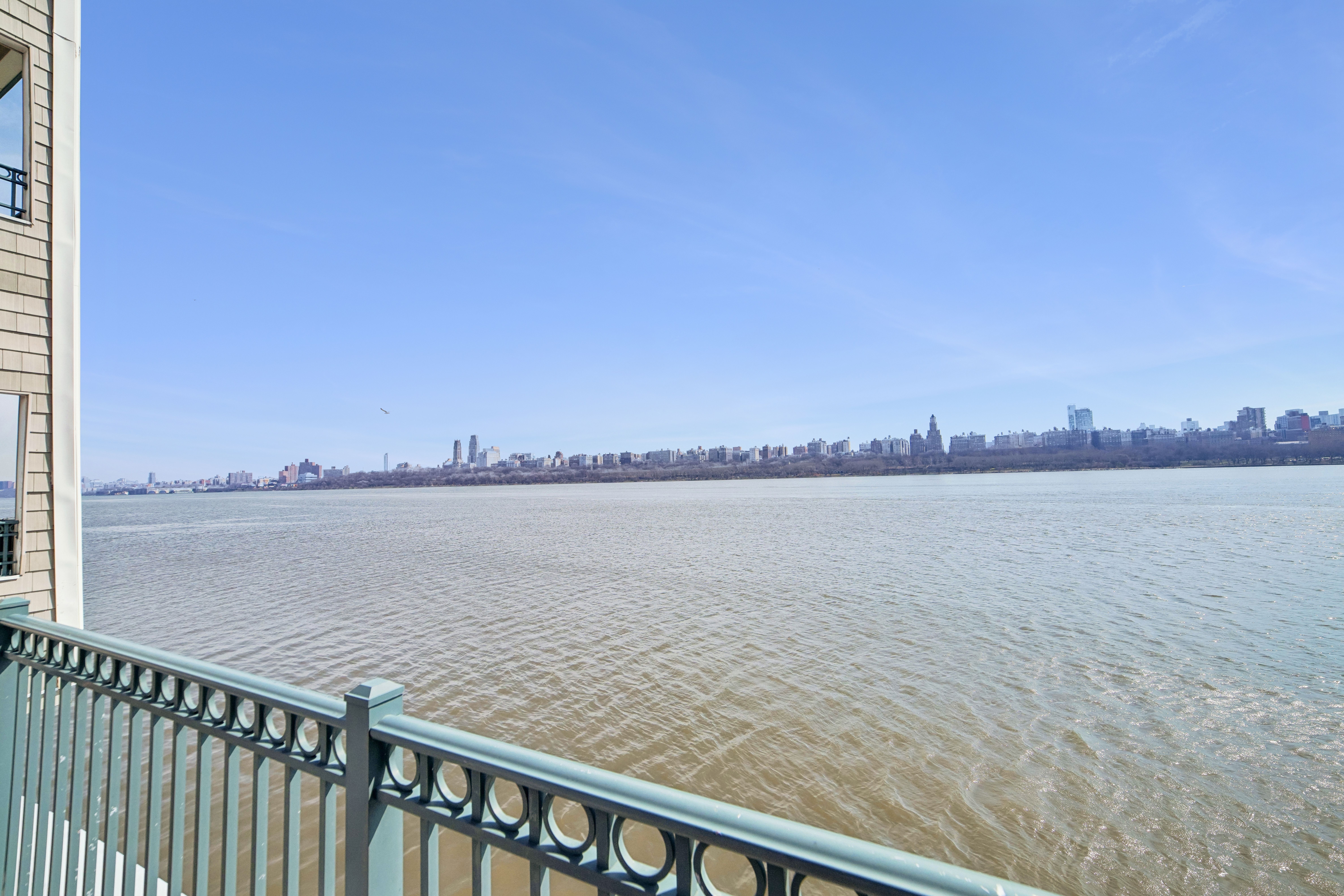  249 The Promenade, Edgewater, NJ, 07020 - 物件實景