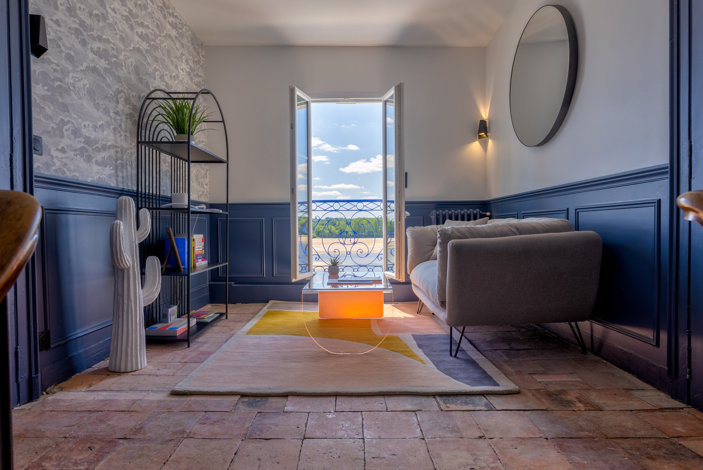  Rare Loire Valley Property Offering Panoramic Riverfront Elegance - 物件實景