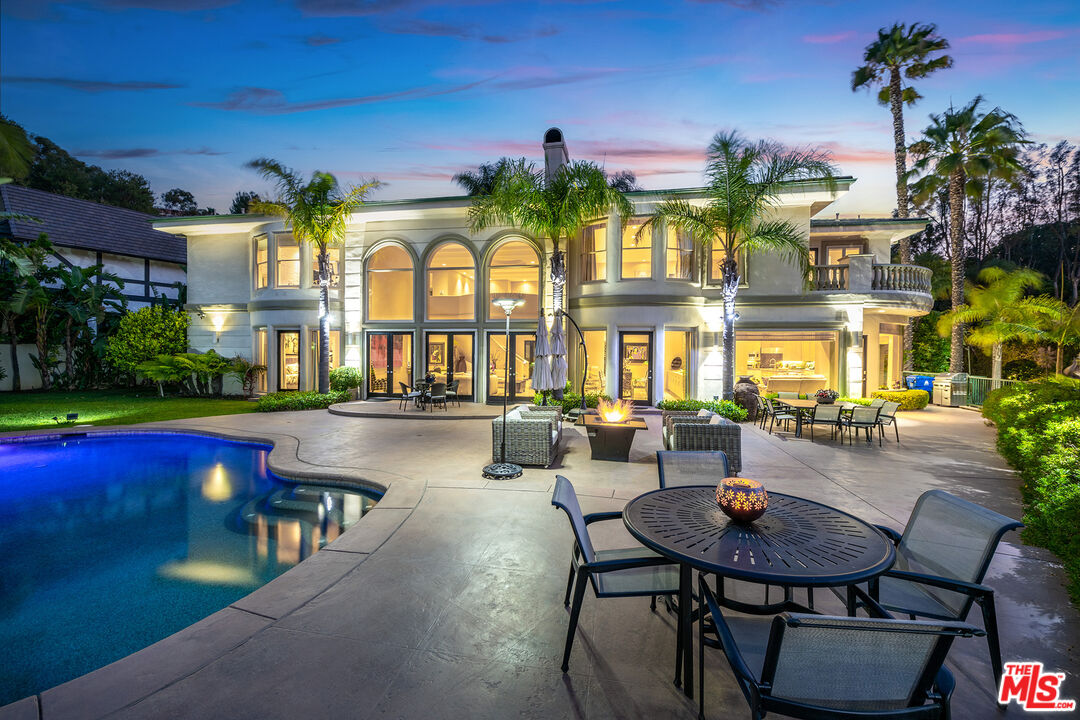 Beverly Hills, California, 90210, United States, 4 Bedrooms Bedrooms, ,5 BathroomsBathrooms,Residential,For Sale,1919871