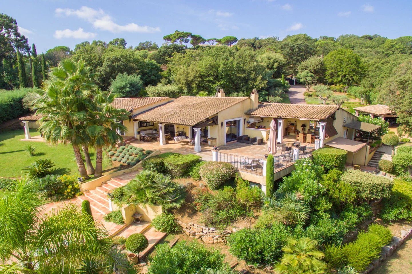 Gassin, Provence-Alpes-Côte d’Azur, 83580, FR, 5 Bedrooms Bedrooms, ,9 BathroomsBathrooms,Residential,For Sale,1627574