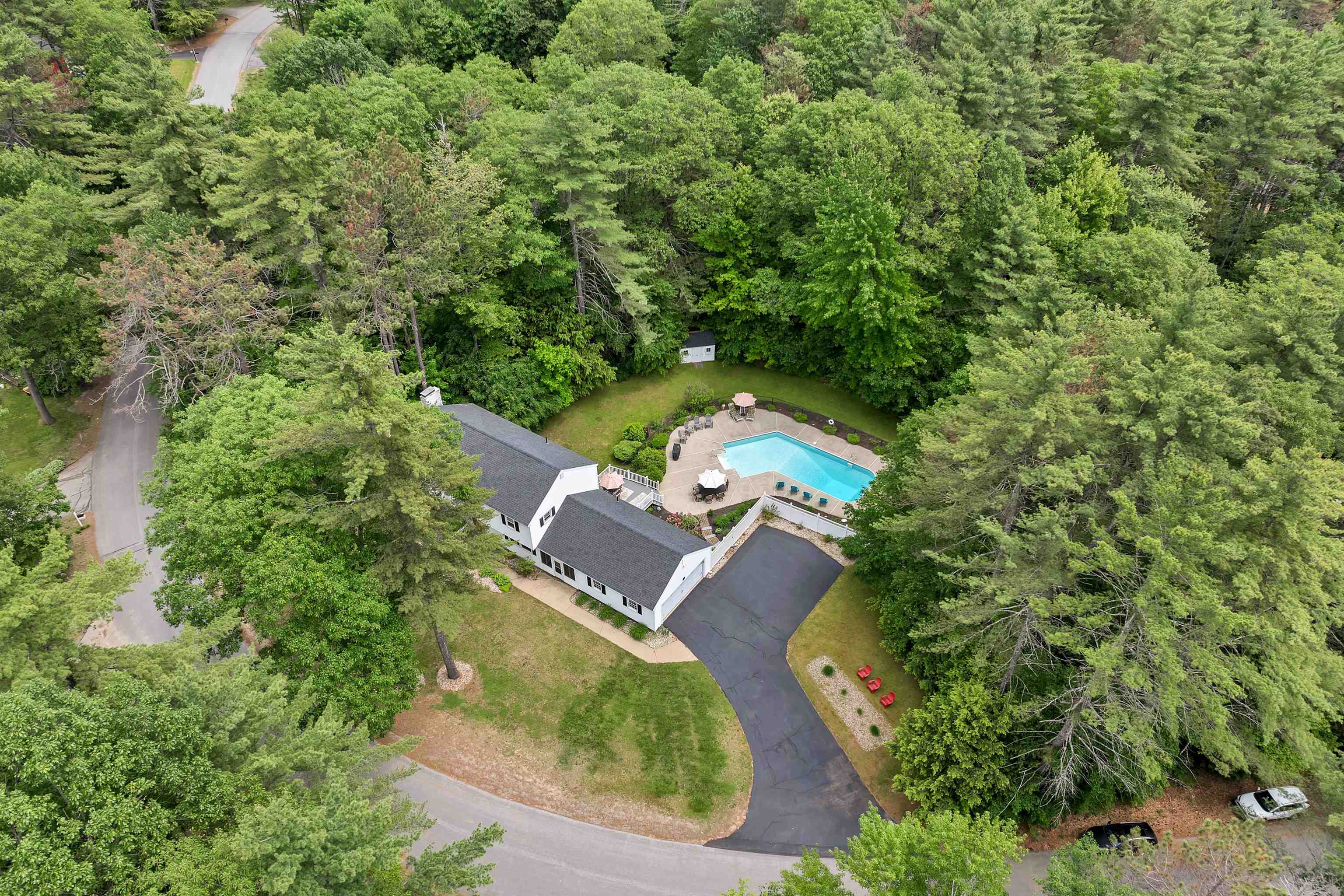 Gilford, New Hampshire, 03249, United States, 4 Bedrooms Bedrooms, ,2 BathroomsBathrooms,Residential,For Sale,1875649