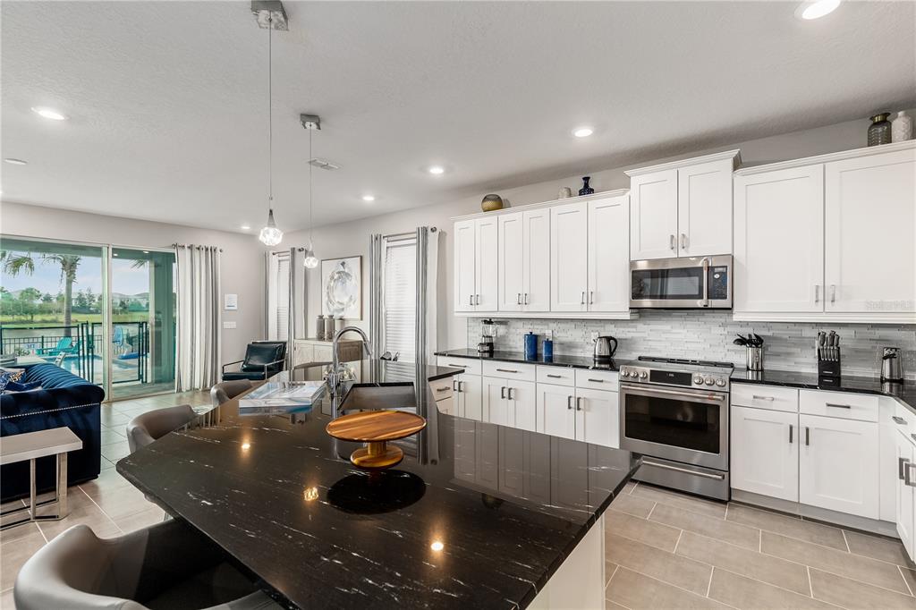 Reunion, Florida, 34747, United States, 6 Bedrooms Bedrooms, ,6 BathroomsBathrooms,Residential,For Sale,1849723