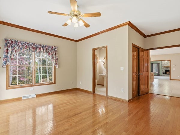 Sayre, Pennsylvania, 18840, United States, 5 Bedrooms Bedrooms, ,4 BathroomsBathrooms,Residential,For Sale,1979429