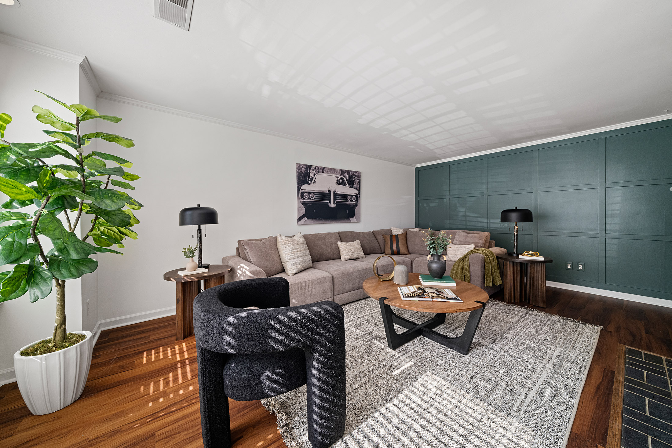  Stunning Turn-key Townhome Tucked Away in Desirable Woodbridge Crossing - 物件實景