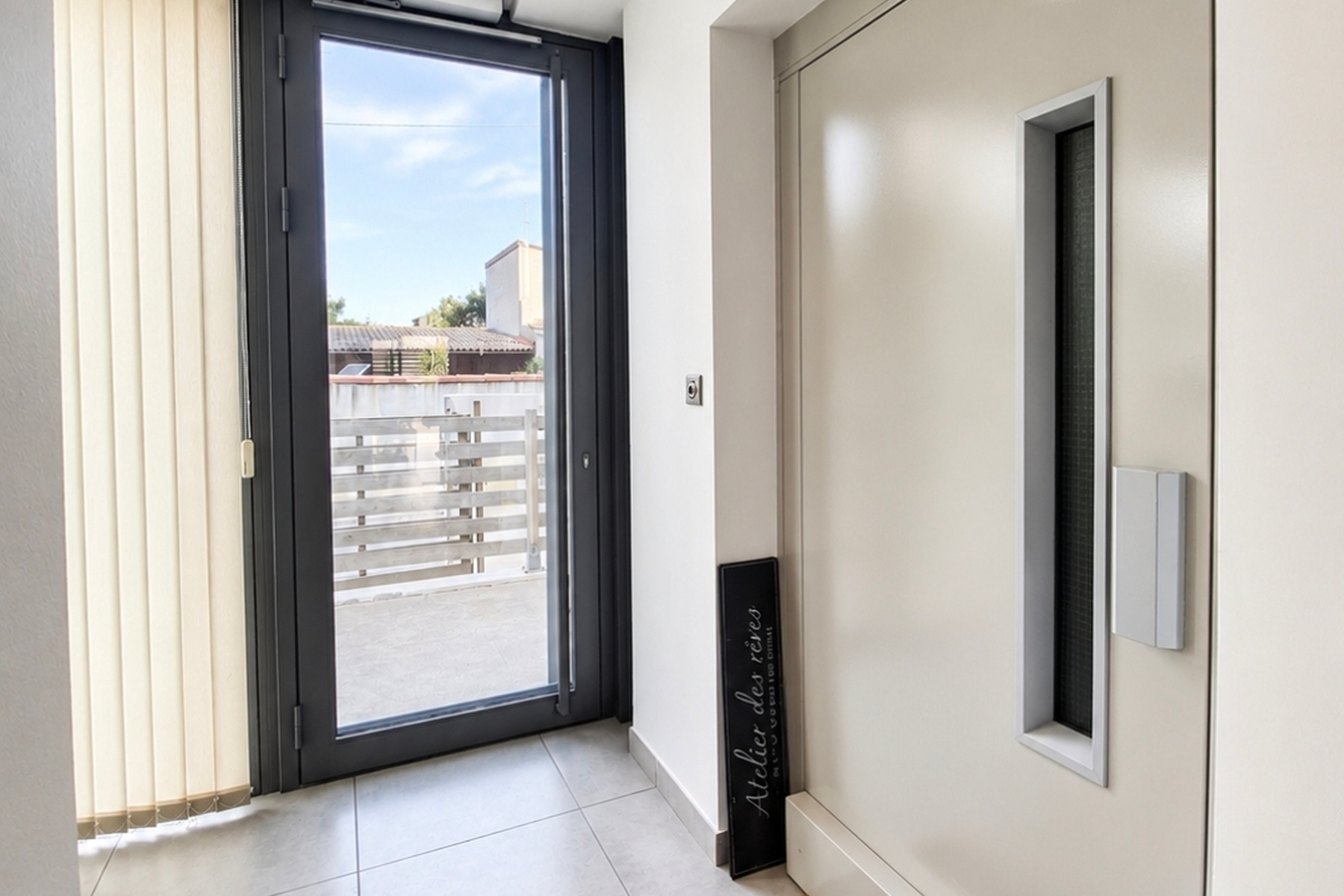  Unique – Narbonne house (200 m²) – 6 bedrooms, living room opening onto a patio… - 物件實景
