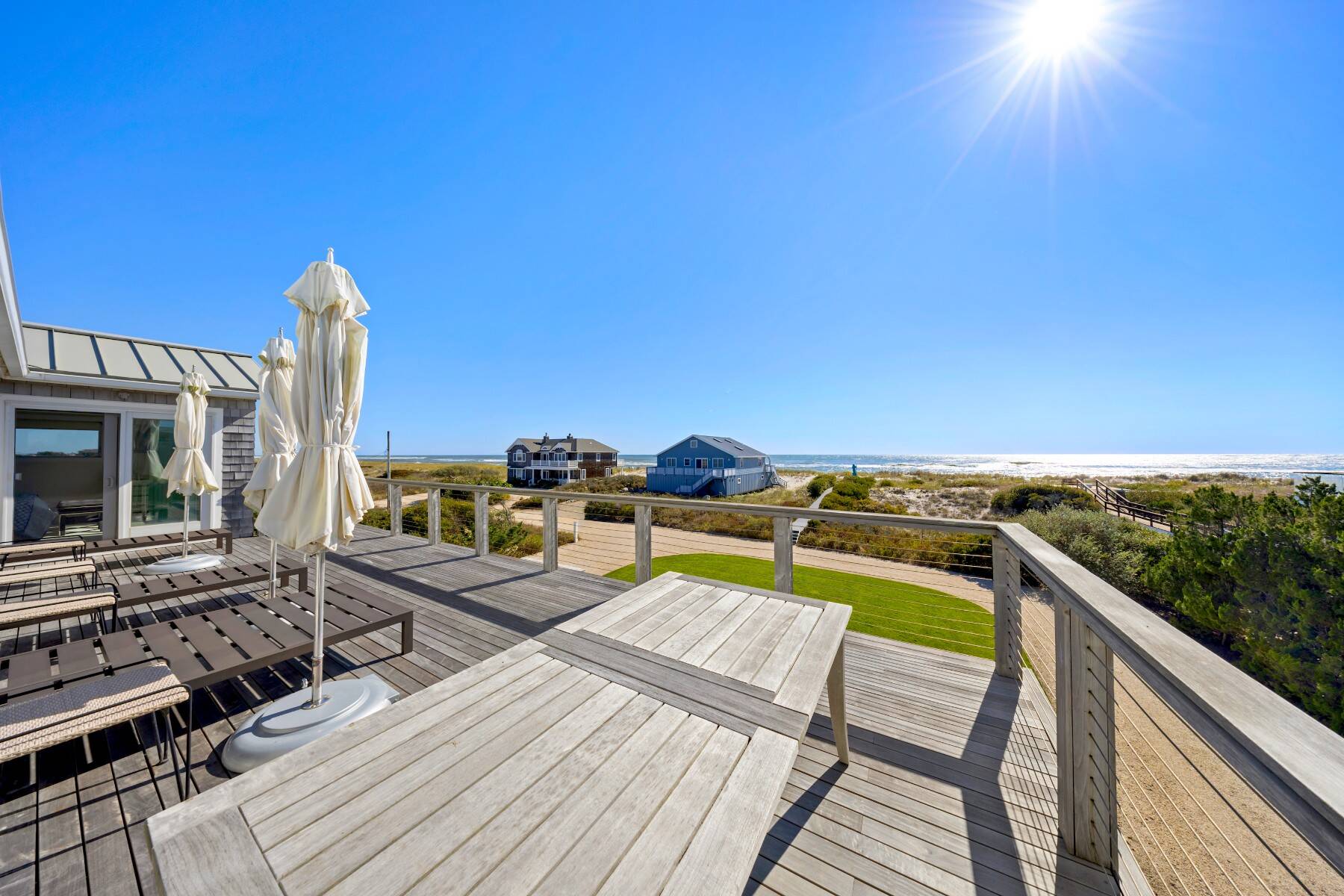  Chic Beach House with Roof Deck, Protected Views & Ocean Walkway - 物件實景