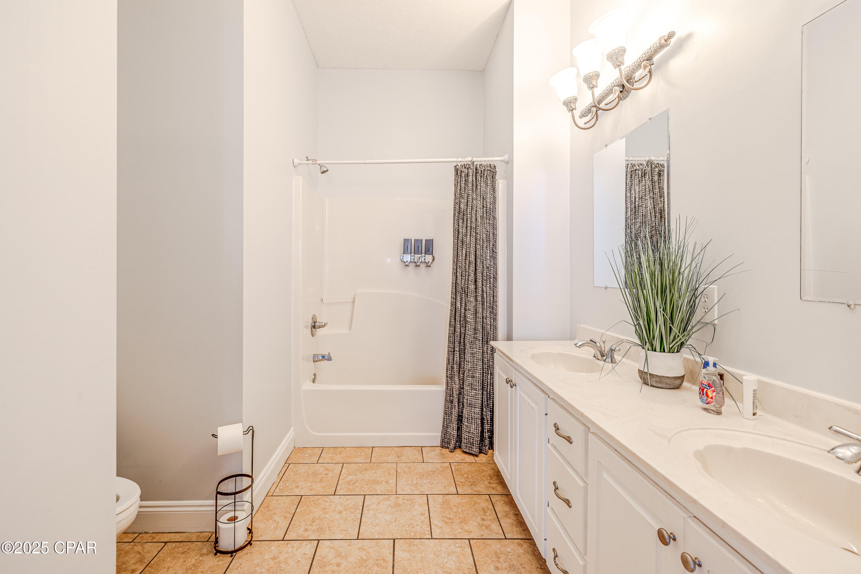 Panama City Beach, Florida, 32408, United States, 4 Bedrooms Bedrooms, ,5 BathroomsBathrooms,Residential,For Sale,1996442